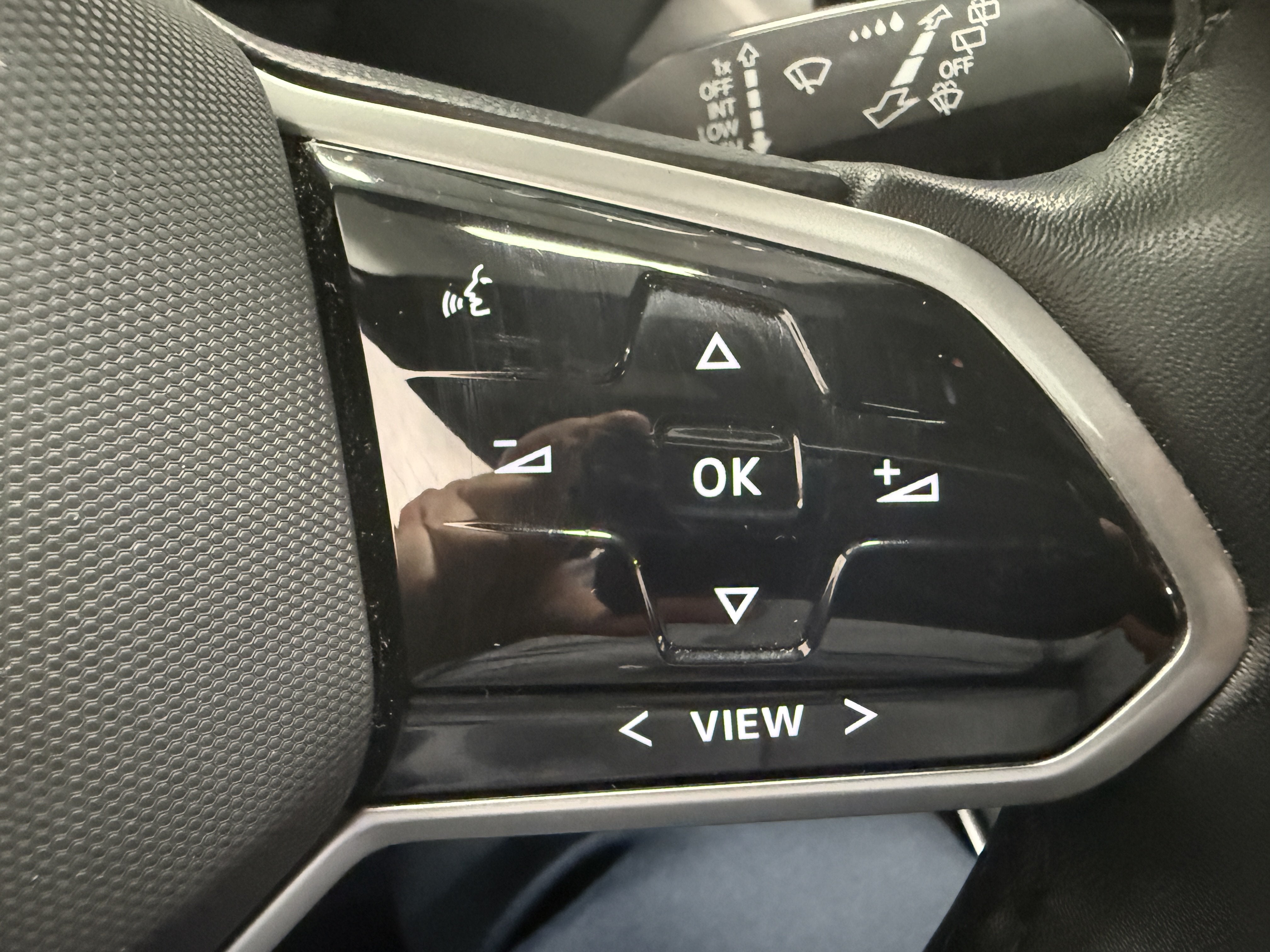 2023 Volkswagen ID.4 S w/Glass Roof
