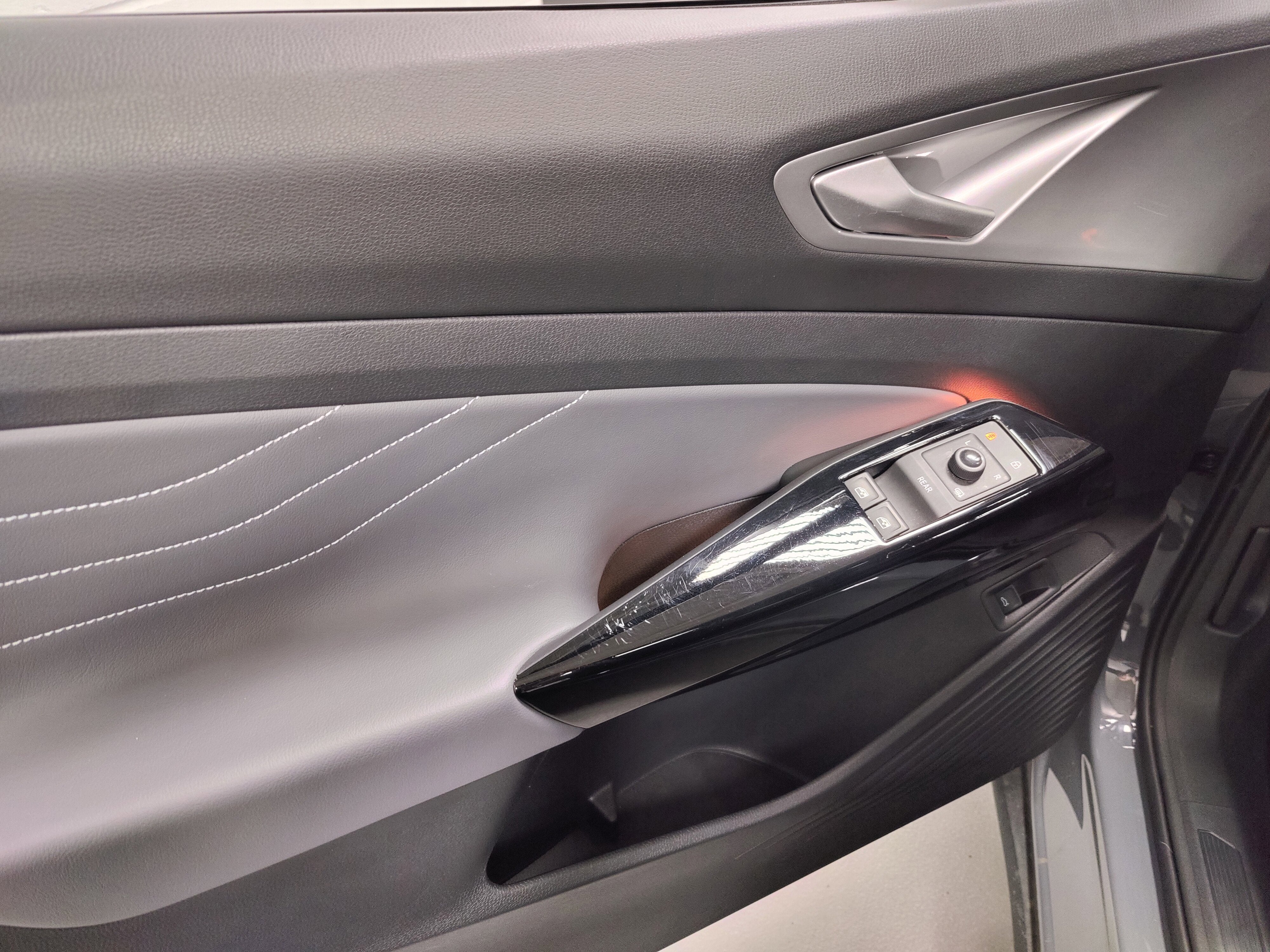 2024 Volkswagen ID.4 S w/ Glass Roof