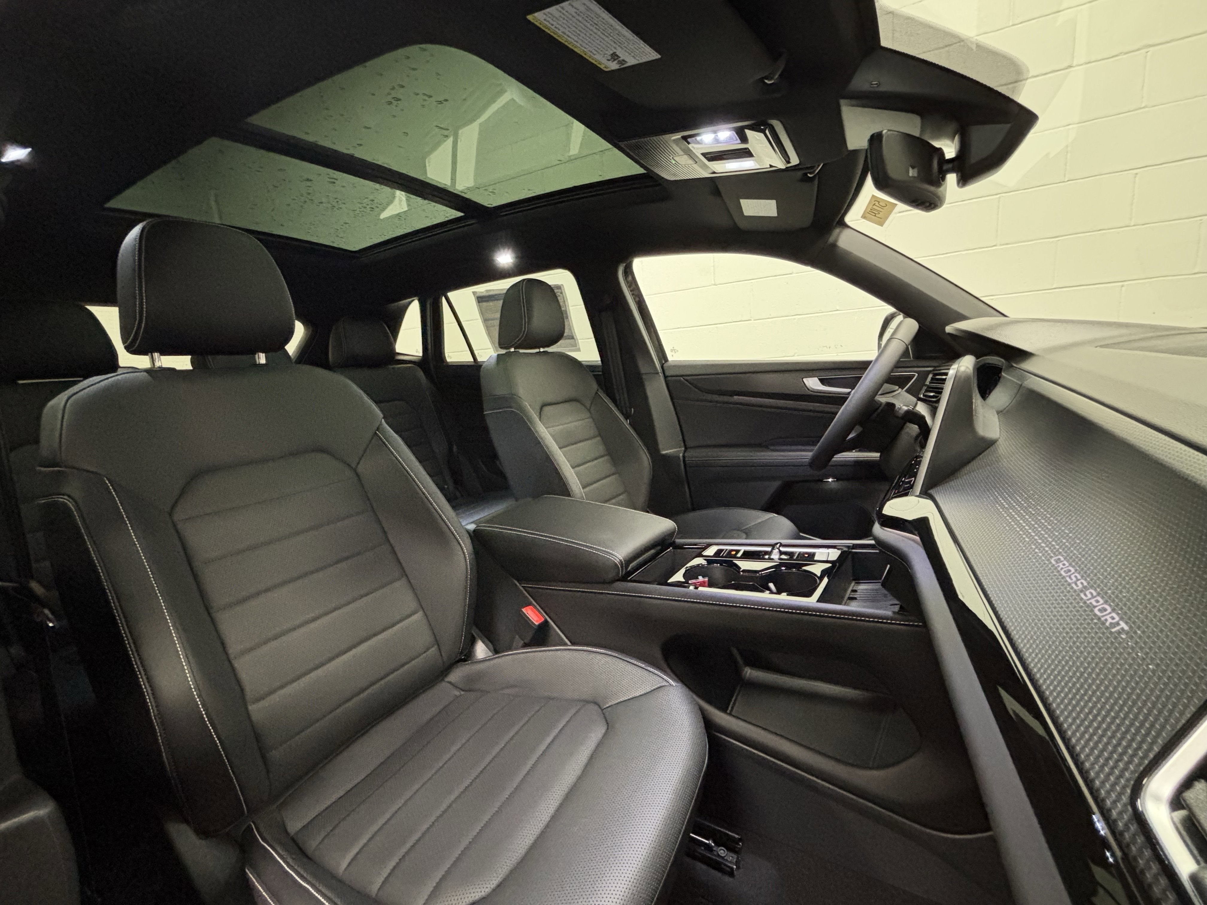 2026 Volkswagen Atlas Cross Sport 2.0T SEL R-Line Black