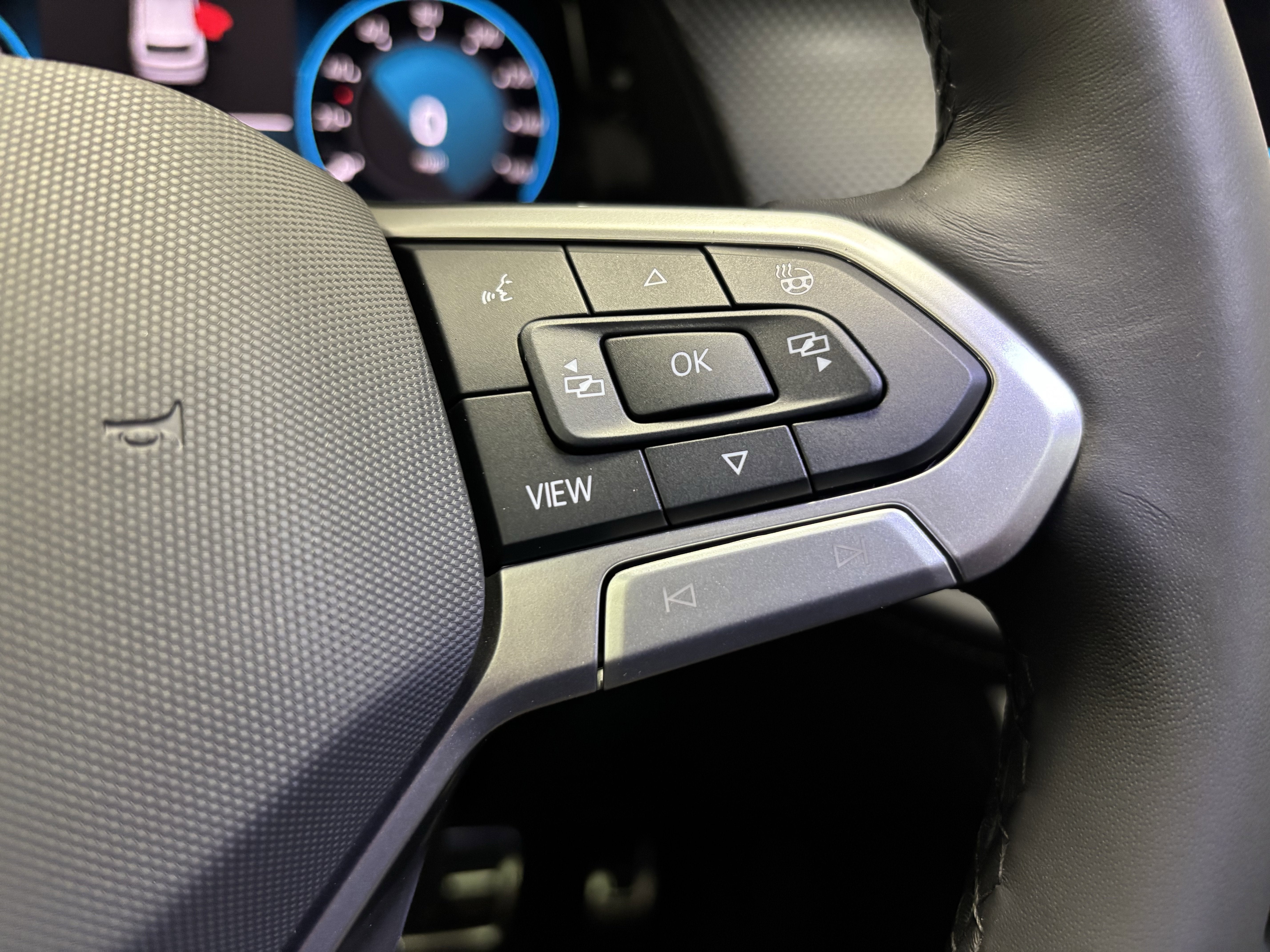 2026 Volkswagen Atlas Cross Sport 2.0T SEL R-Line Black