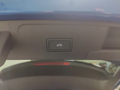 2025 Volkswagen Atlas Cross Sport SEL AWD R-Line Black w/Sunroof/Nav