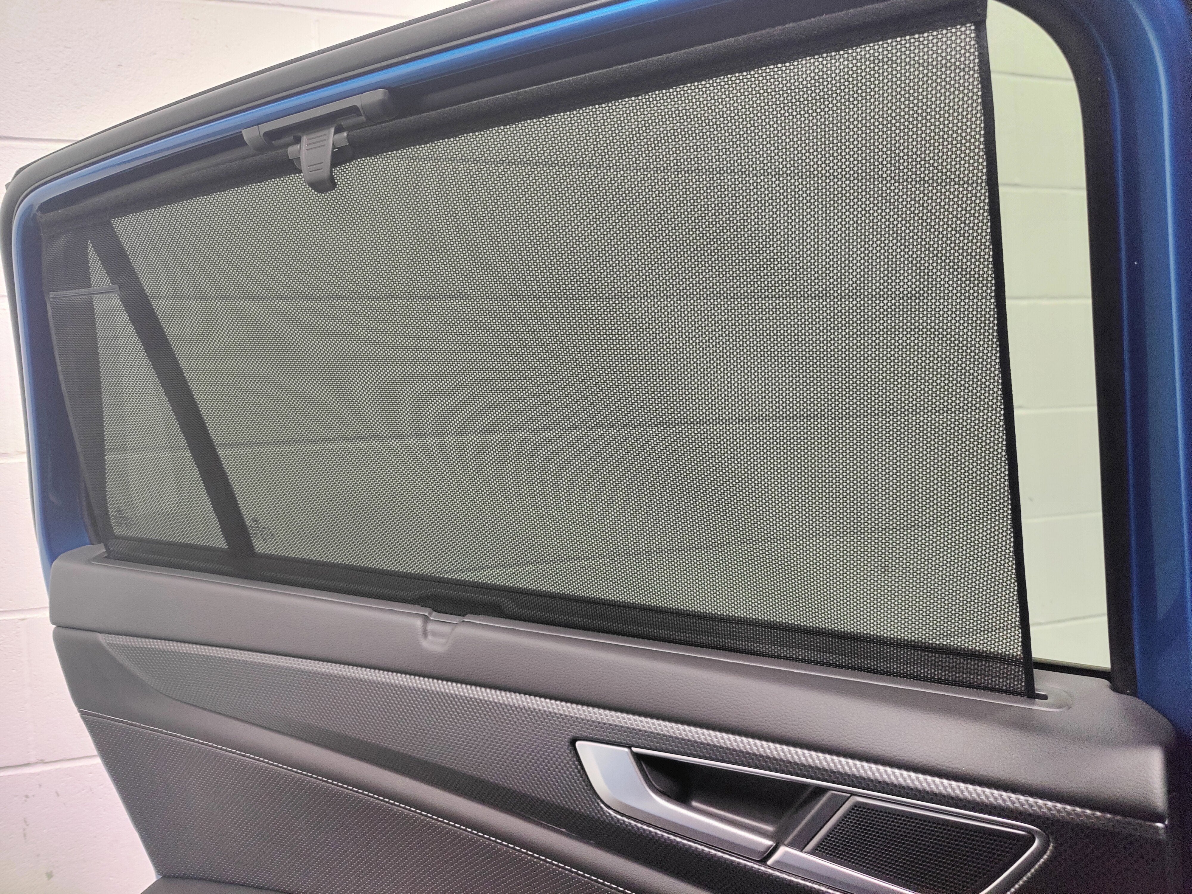 2025 Volkswagen Atlas Cross Sport SEL AWD R-Line Black w/Sunroof/Nav