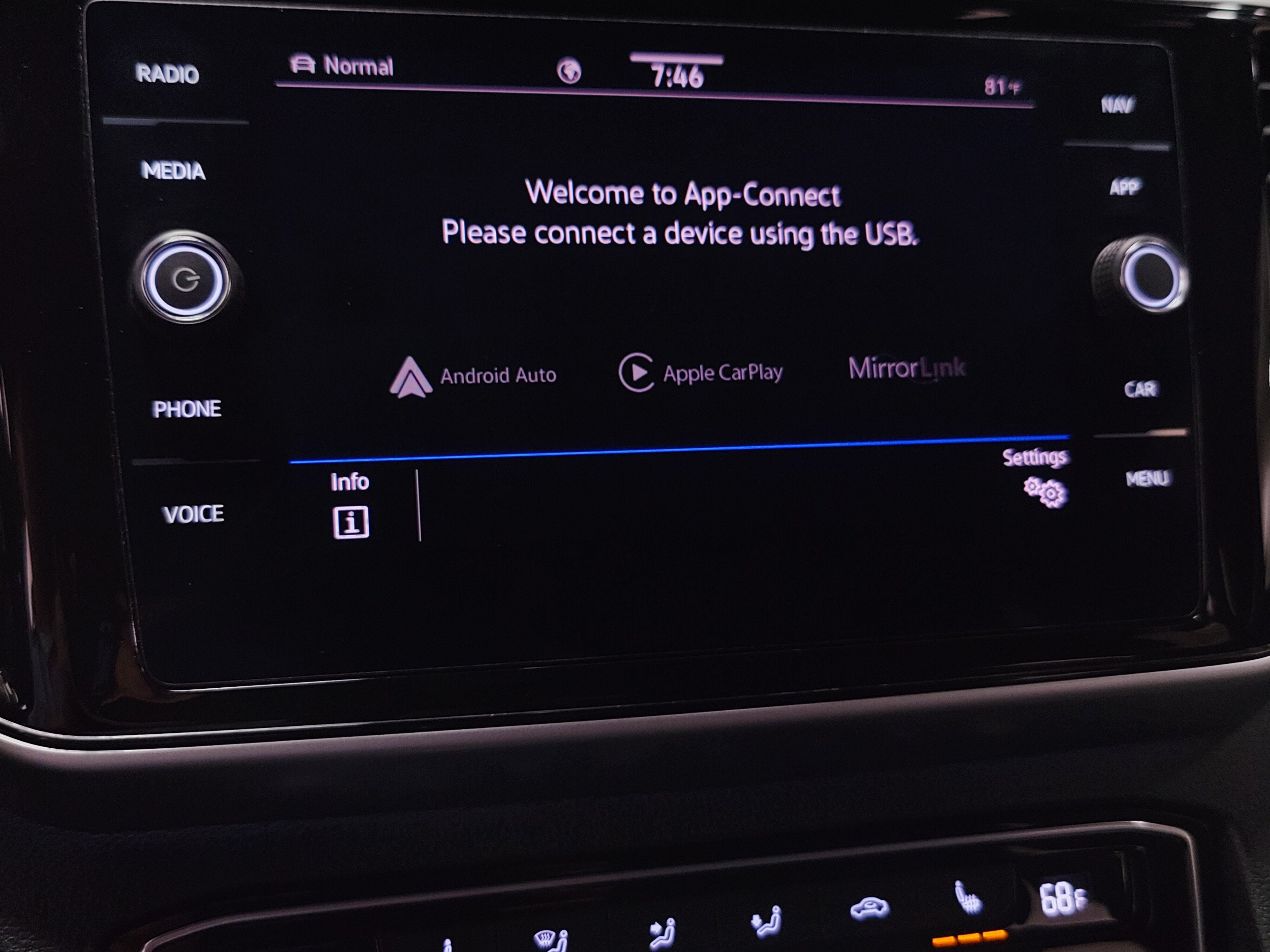 2022 Volkswagen Atlas Cross Sport SEL AWD w/Sunroof/Nav