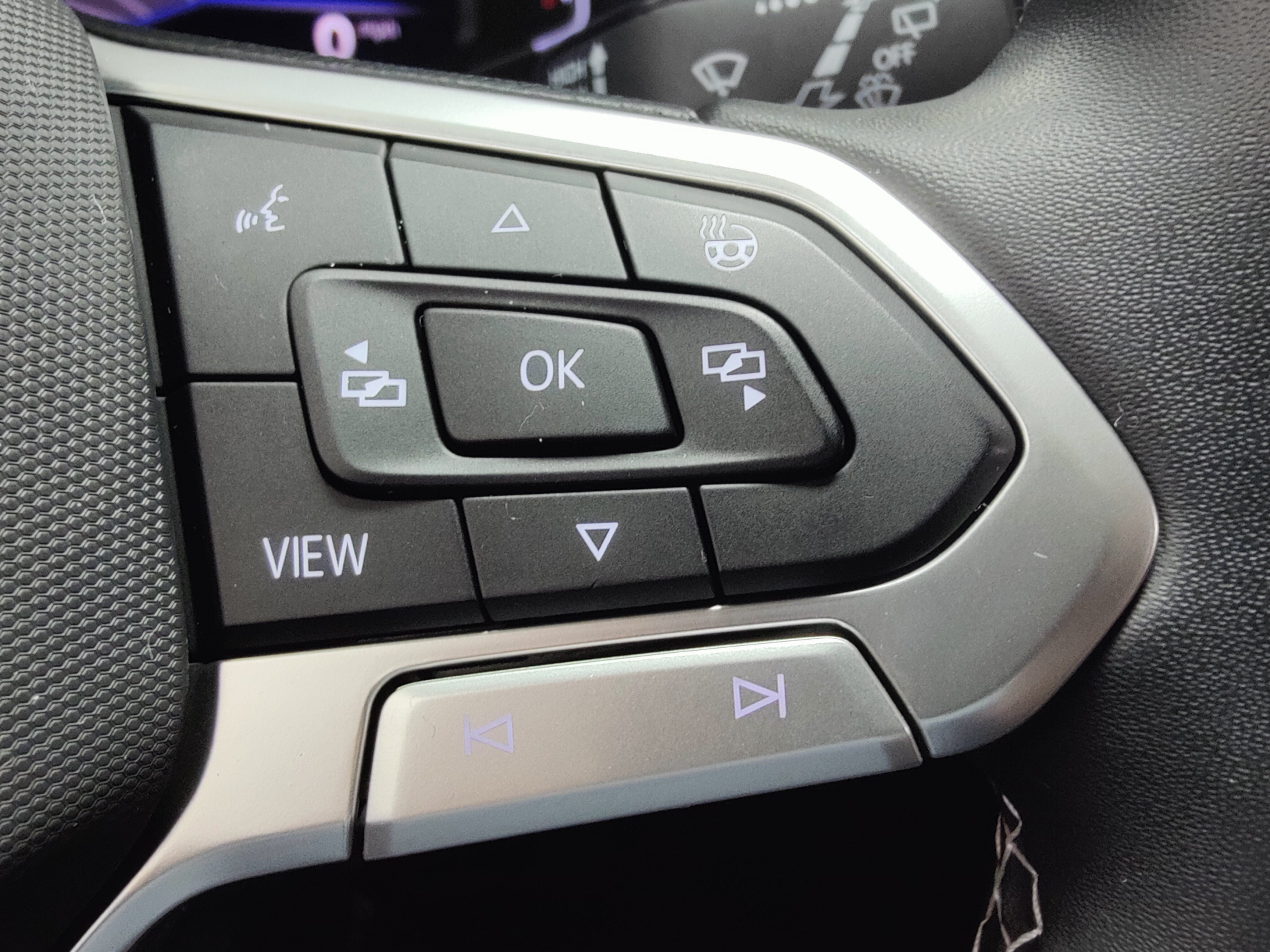 2022 Volkswagen Atlas Cross Sport SEL AWD w/Sunroof/Nav