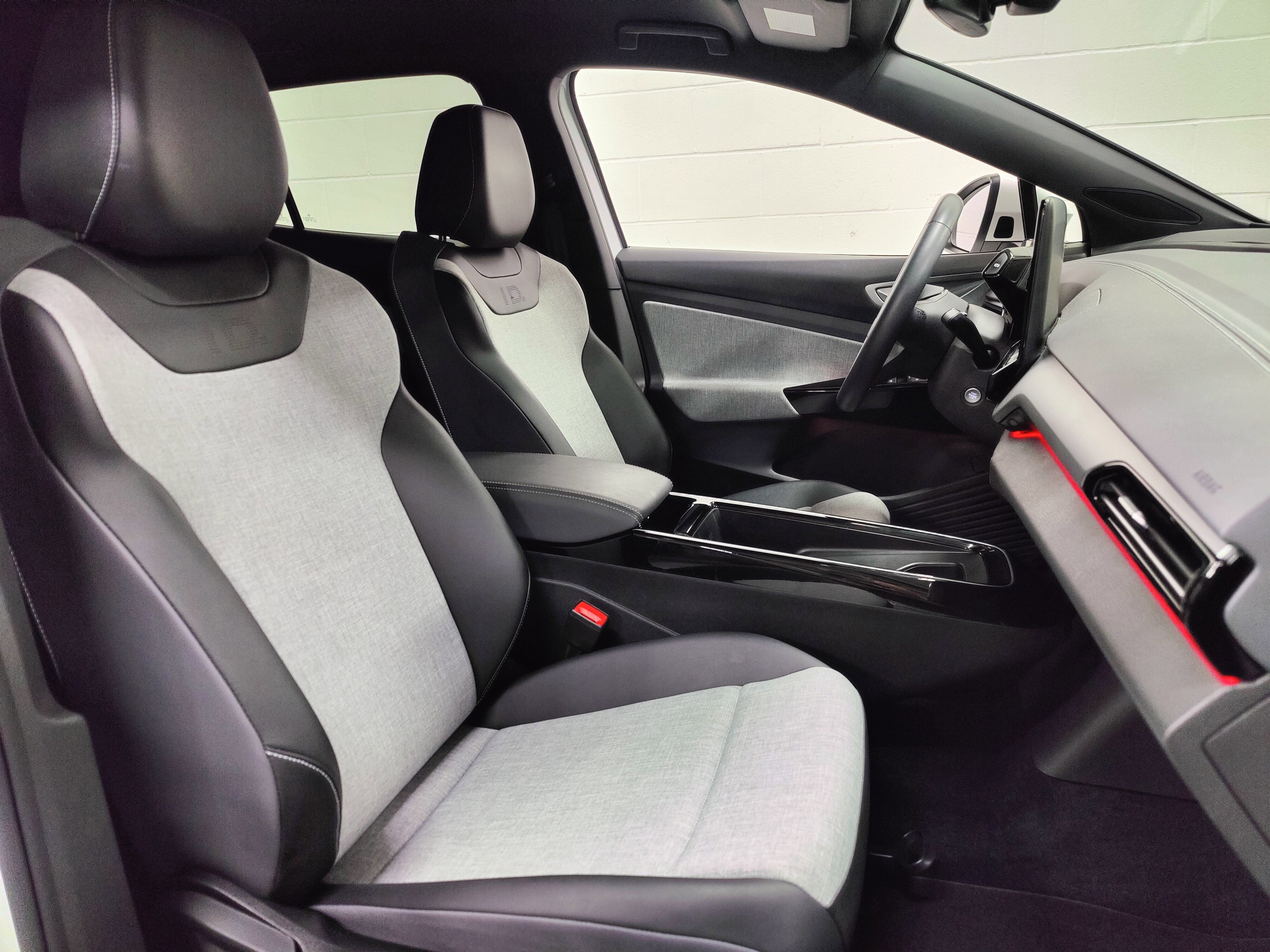 2023 Volkswagen ID.4 Standard