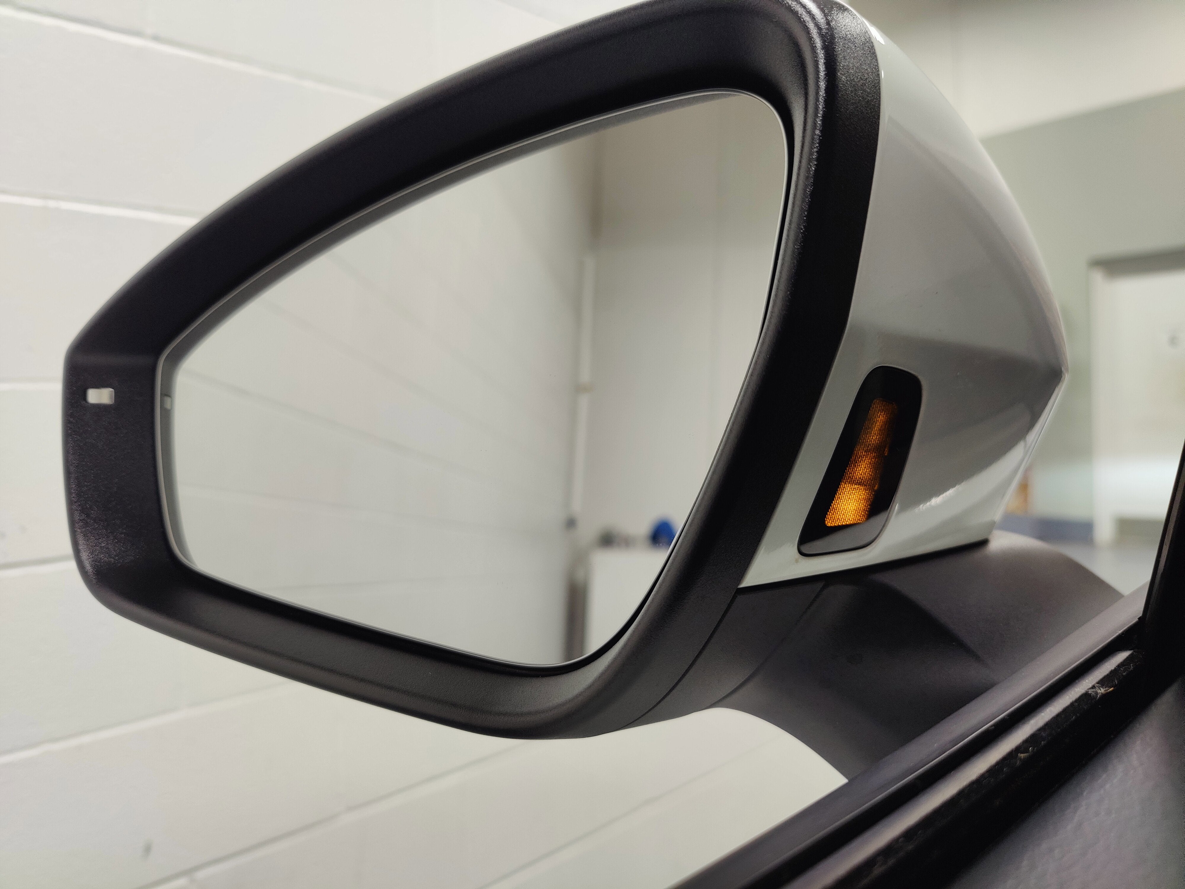 2023 Volkswagen ID.4 Standard