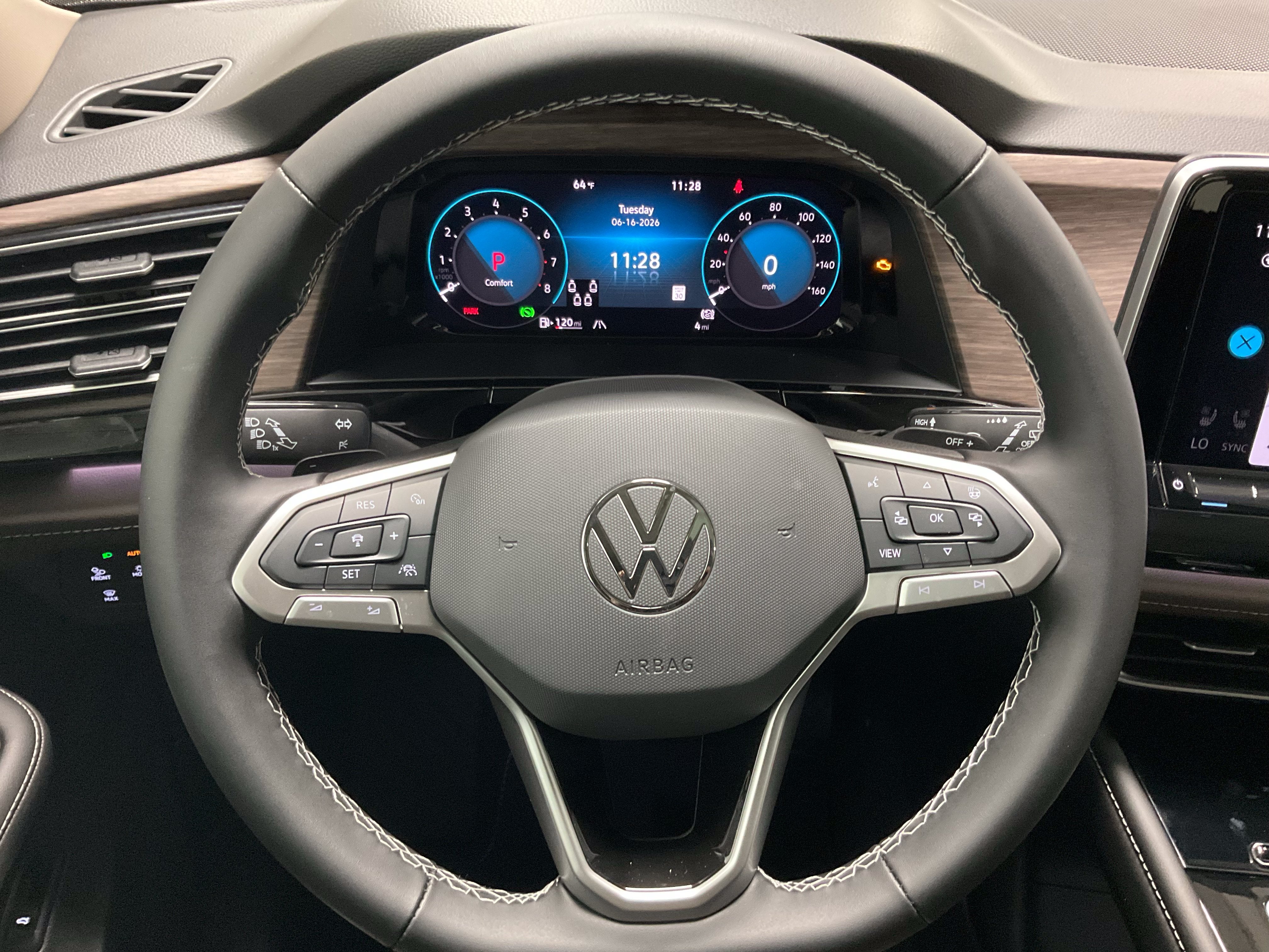 2026 Volkswagen Atlas 2.0T SEL