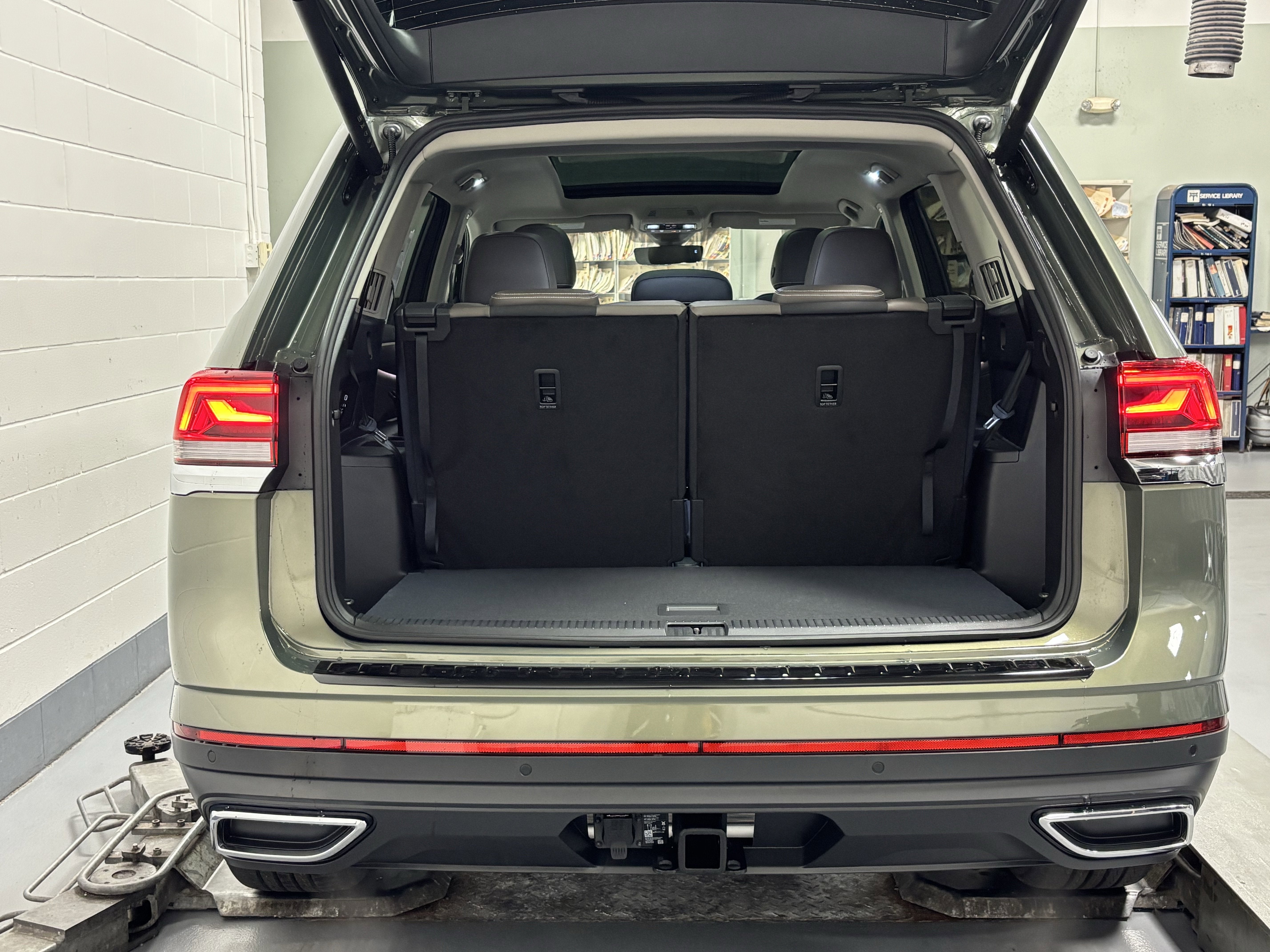 2026 Volkswagen Atlas 2.0T SEL