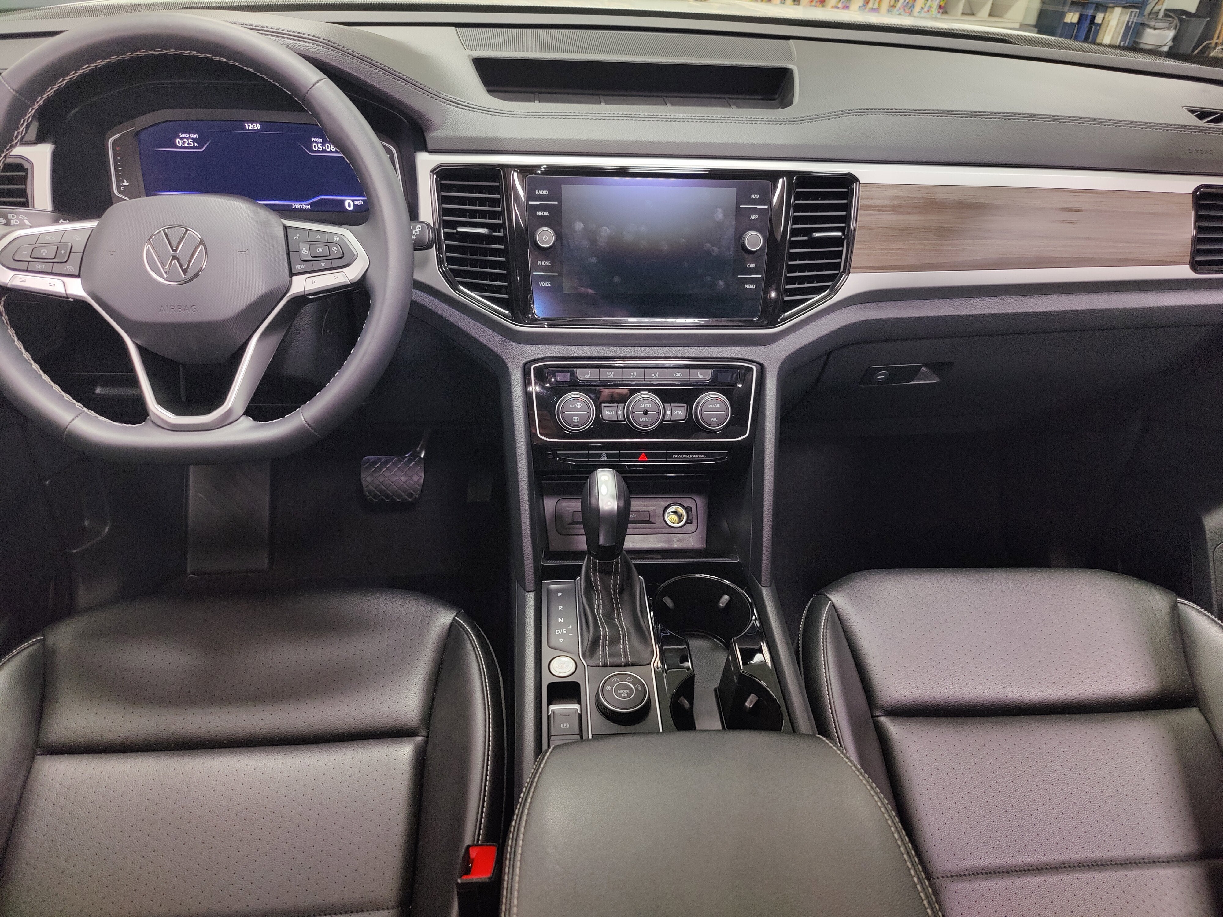 2022 Volkswagen Atlas SEL AWD w/Sunroof/Nav