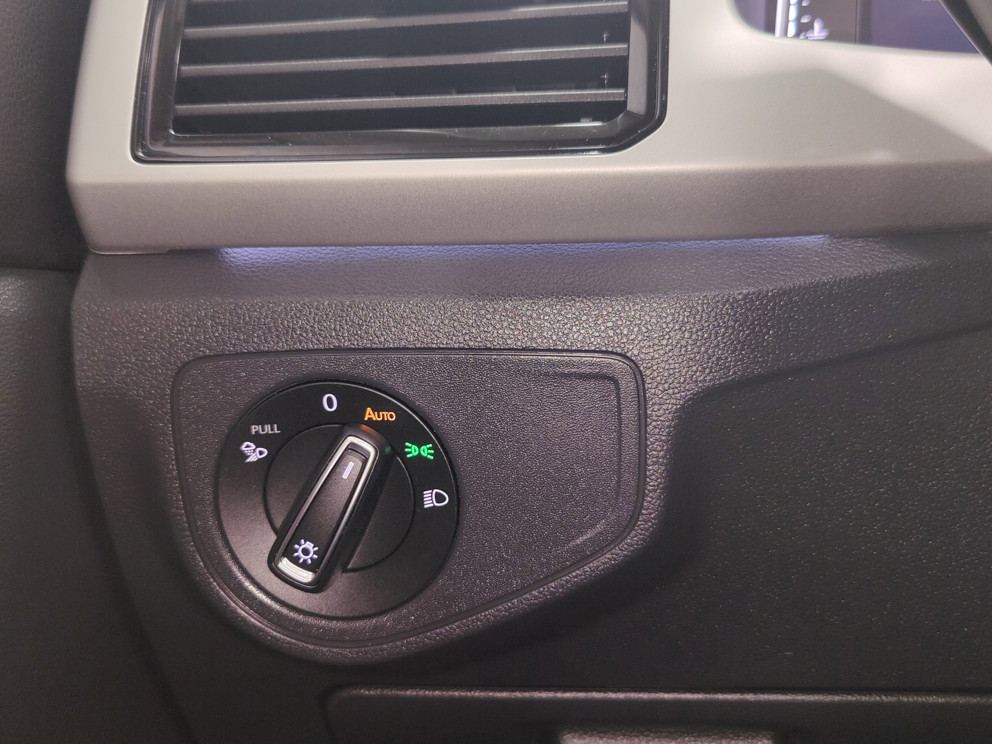 2022 Volkswagen Atlas SEL AWD w/Sunroof/Nav