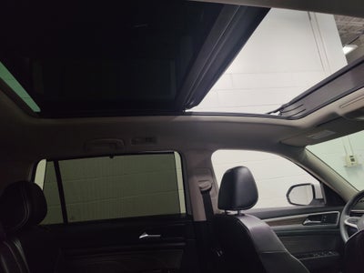 2022 Volkswagen Atlas SEL AWD w/Sunroof/Nav