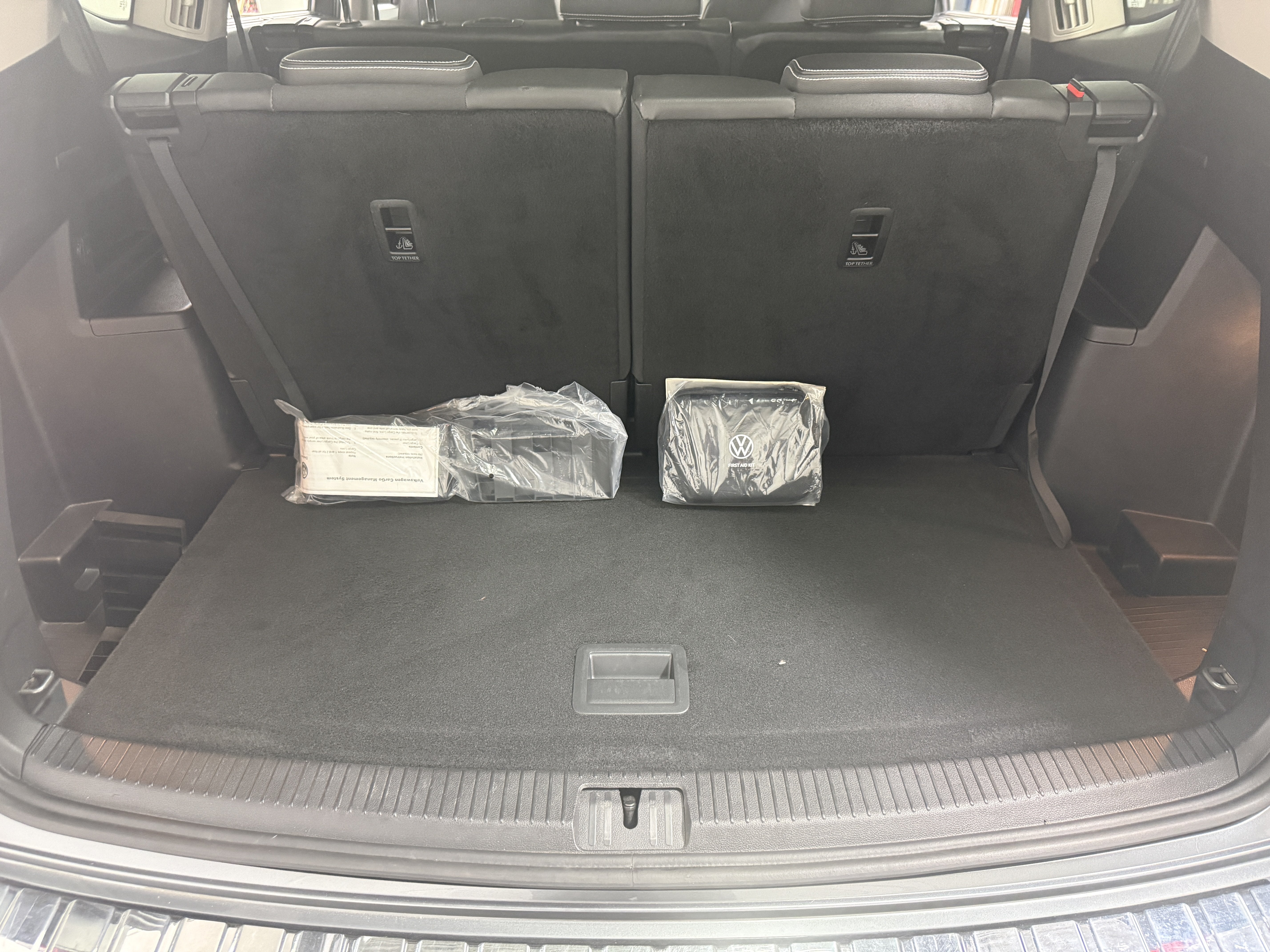 2023 Volkswagen Atlas V6 SEL AWD w/Sunroof & Nav
