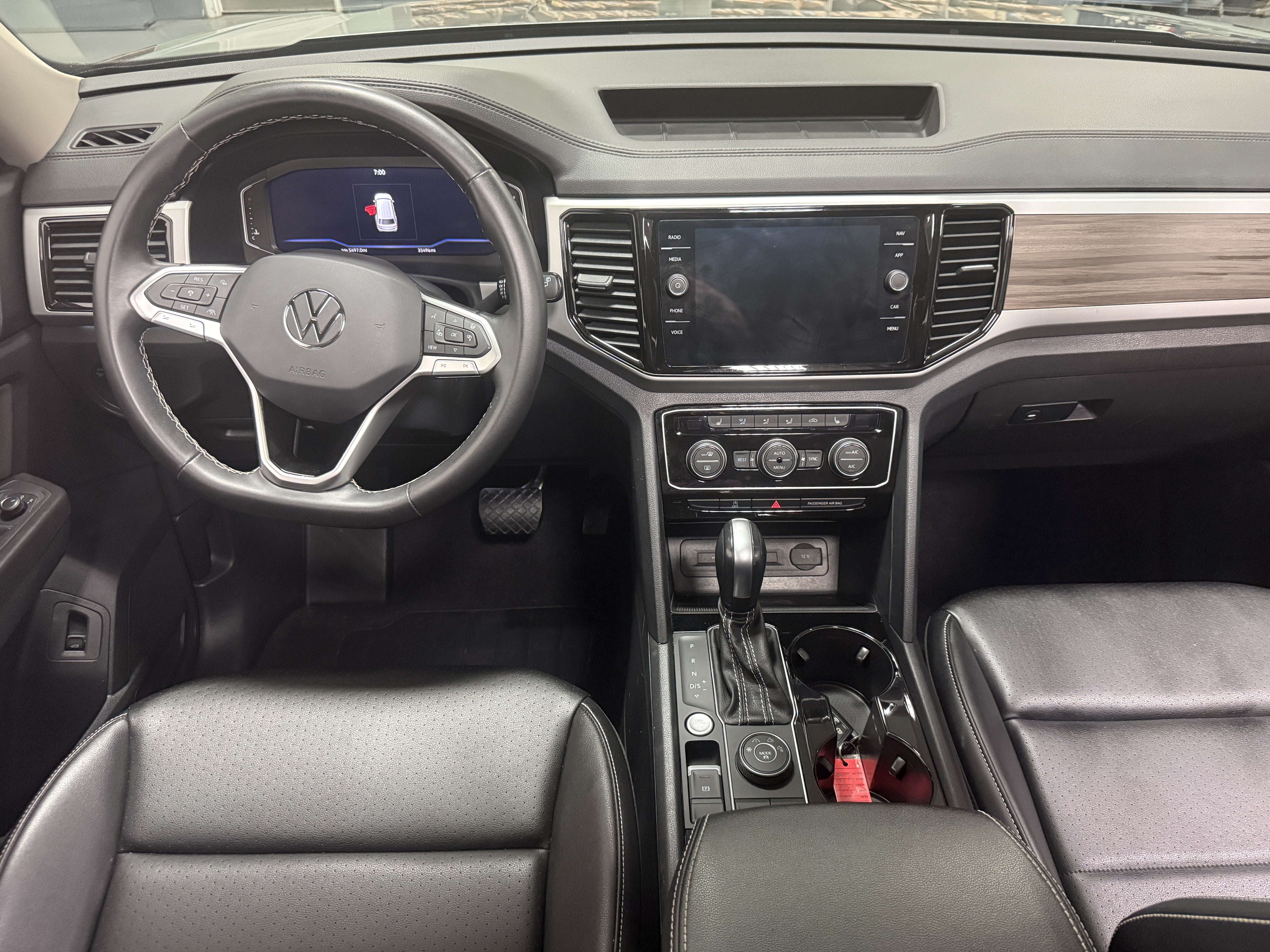 2023 Volkswagen Atlas V6 SEL AWD w/Sunroof & Nav