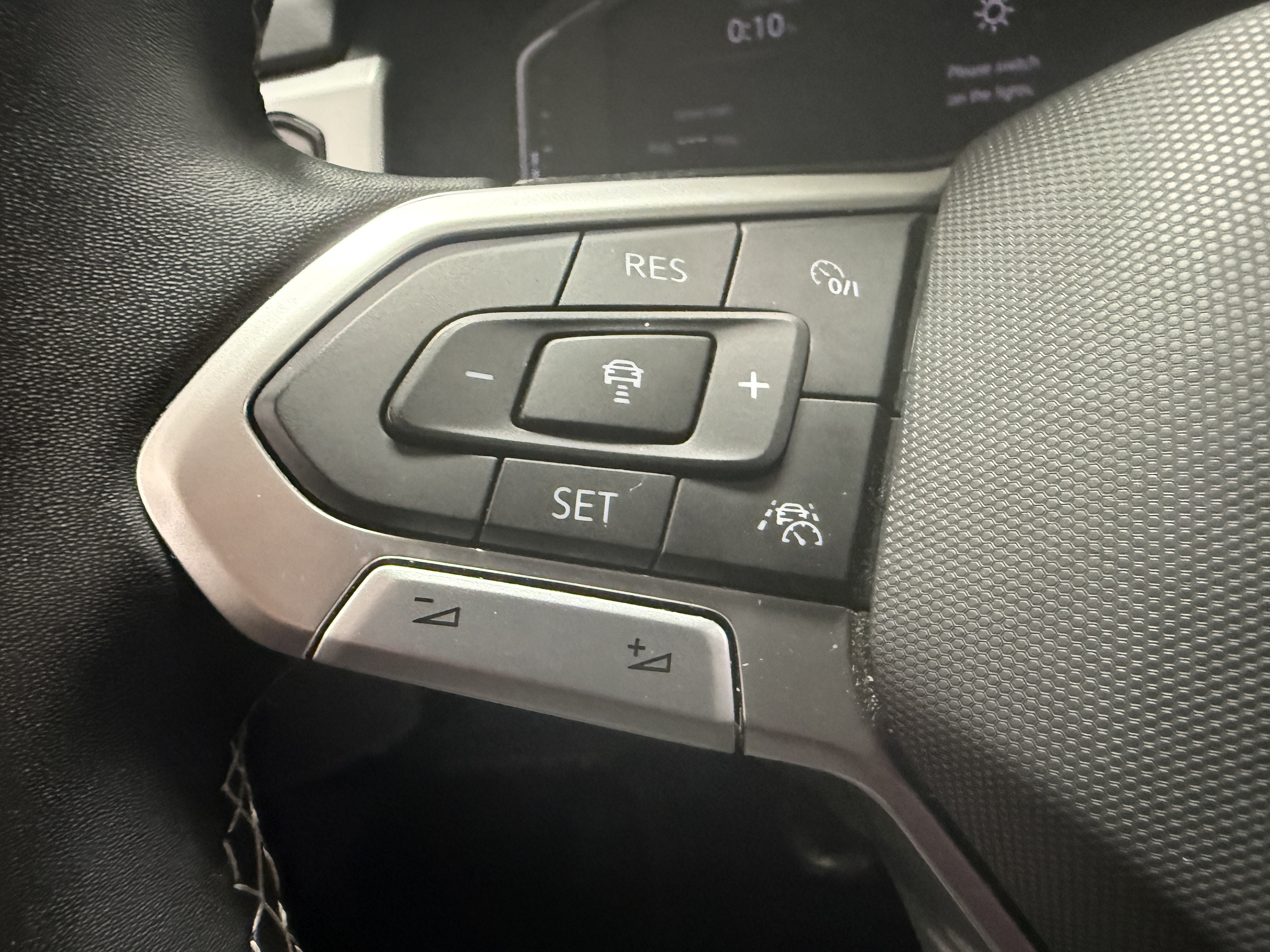 2023 Volkswagen Atlas V6 SEL AWD w/Sunroof & Nav