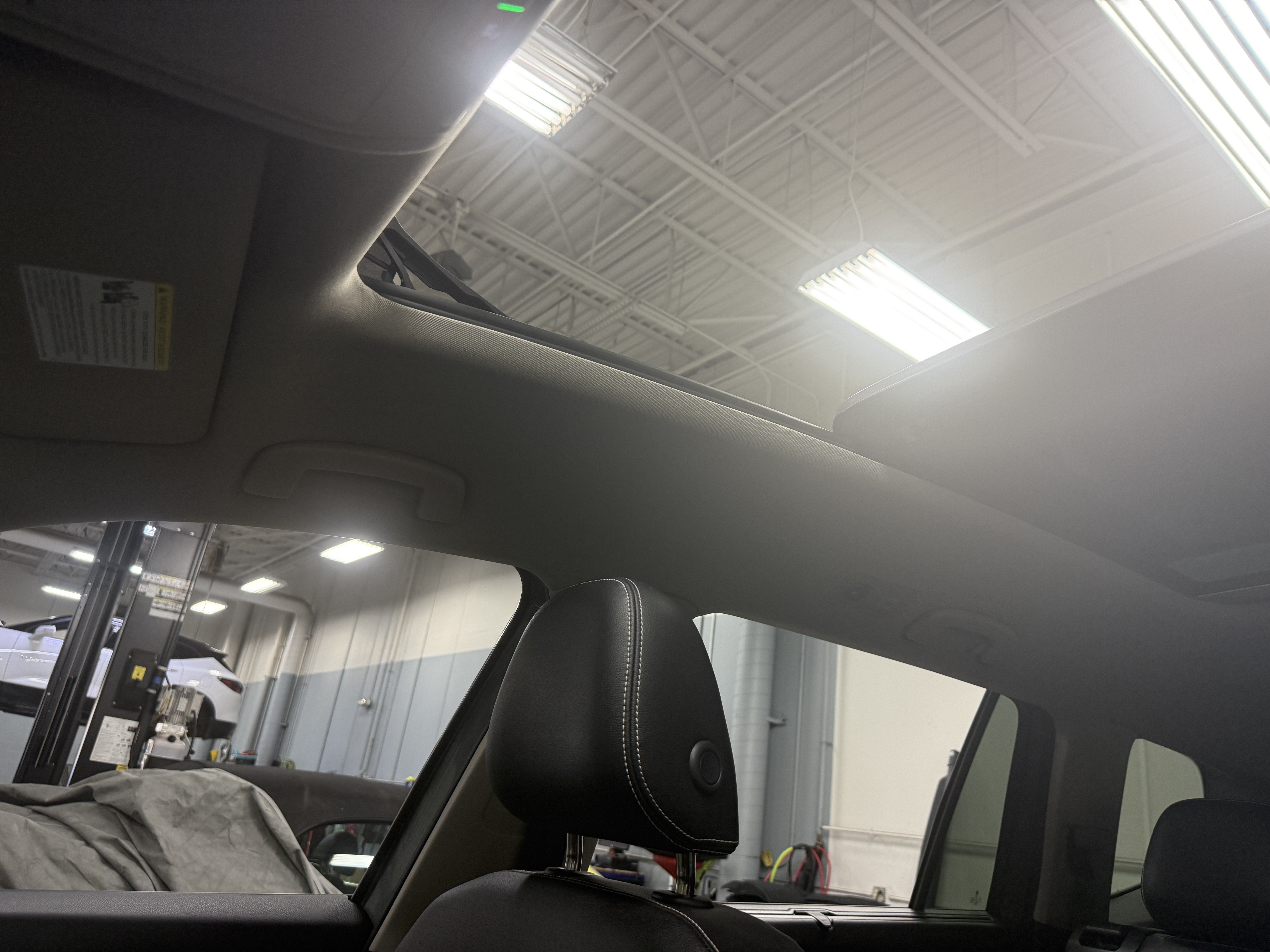 2023 Volkswagen Atlas V6 SEL AWD w/Sunroof & Nav