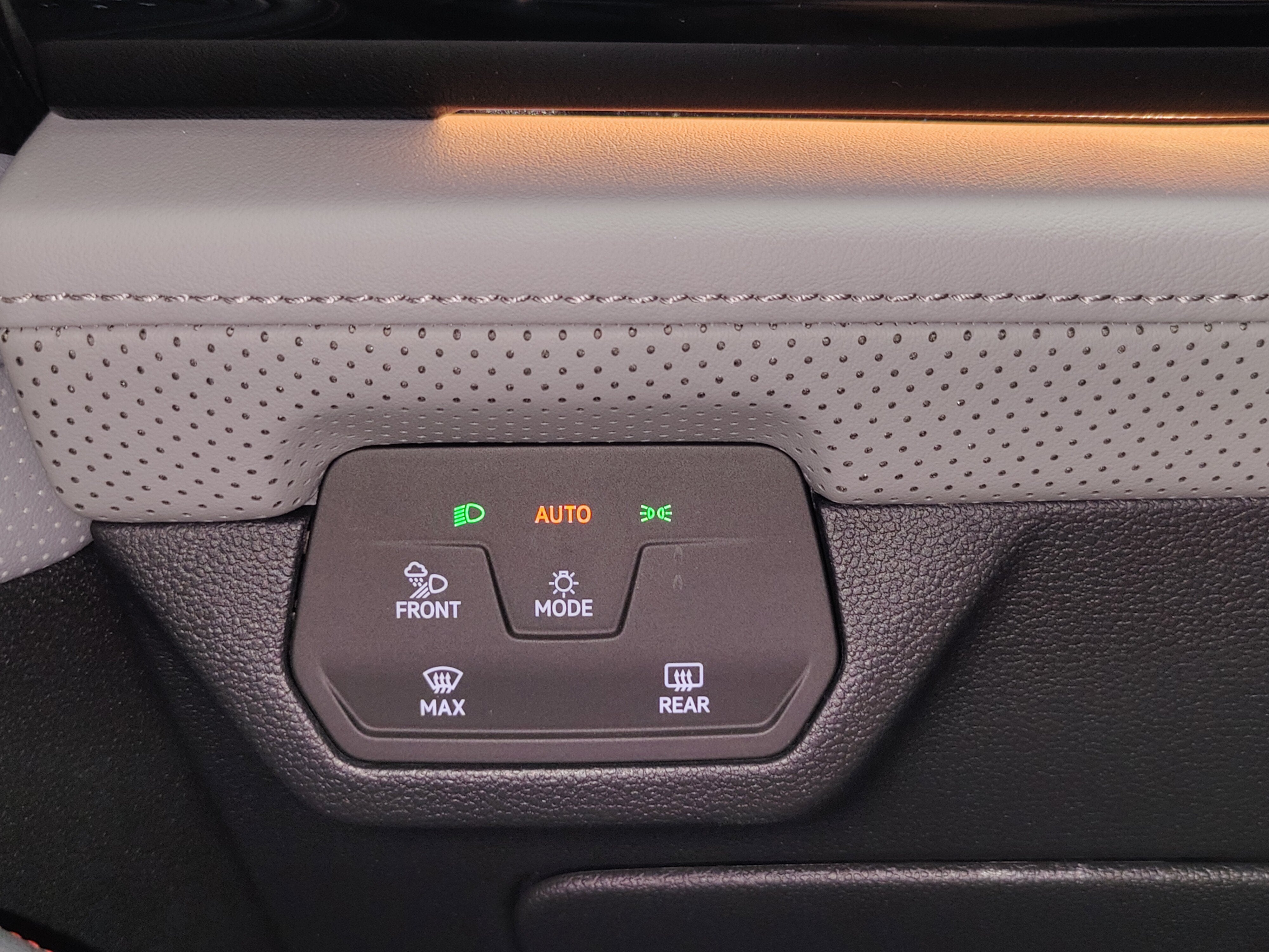 2026 Volkswagen Atlas Peak Edition AWD w/Sunroof
