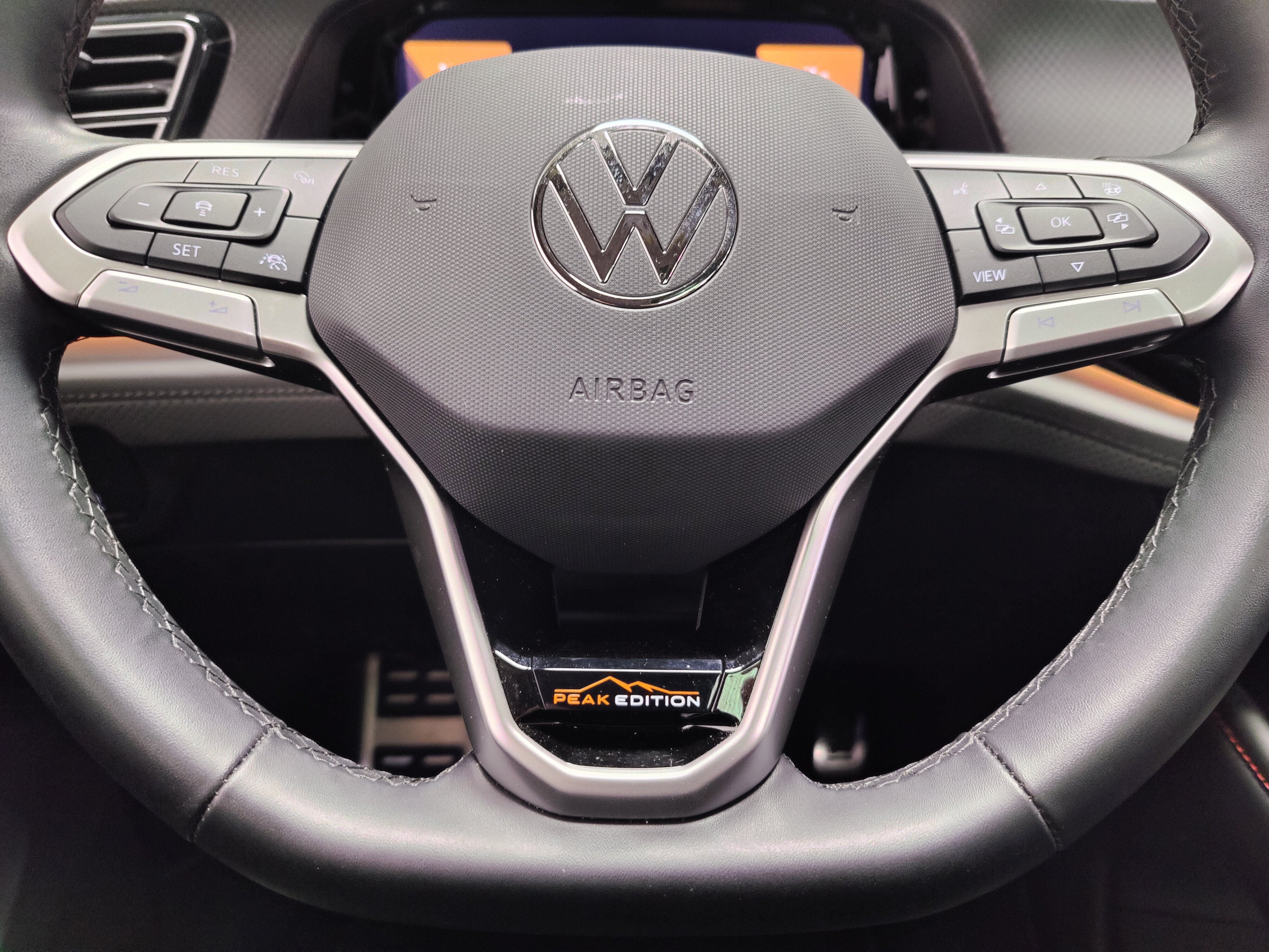 2026 Volkswagen Atlas Peak Edition AWD w/Sunroof