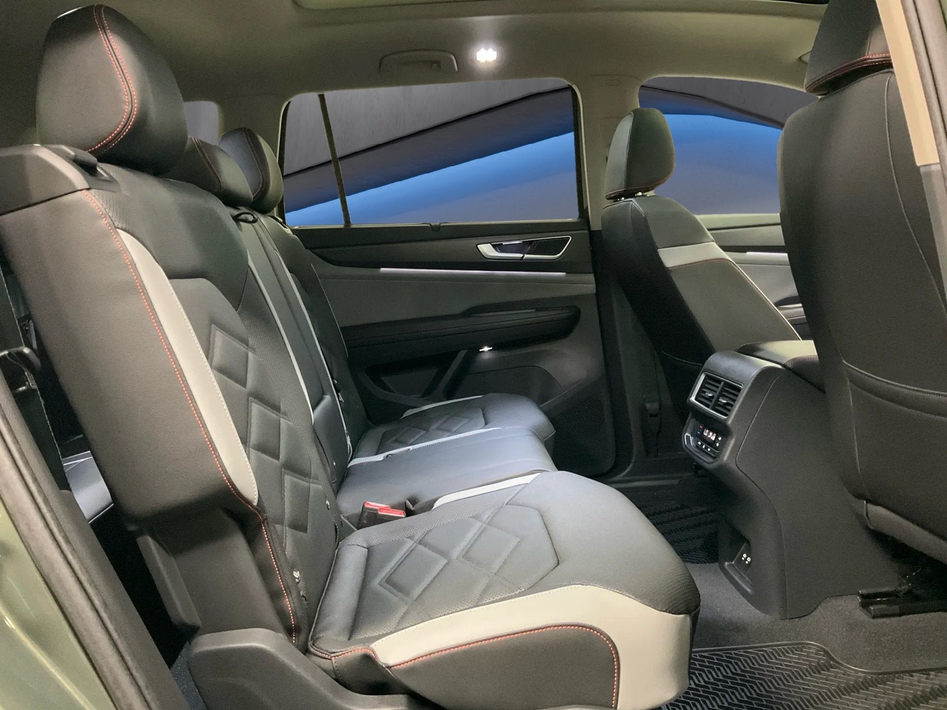 2026 Volkswagen Atlas 2.0T Peak Edition