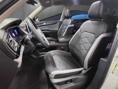 2024 Volkswagen Atlas Peak Edition SE AWD w/Sunroof