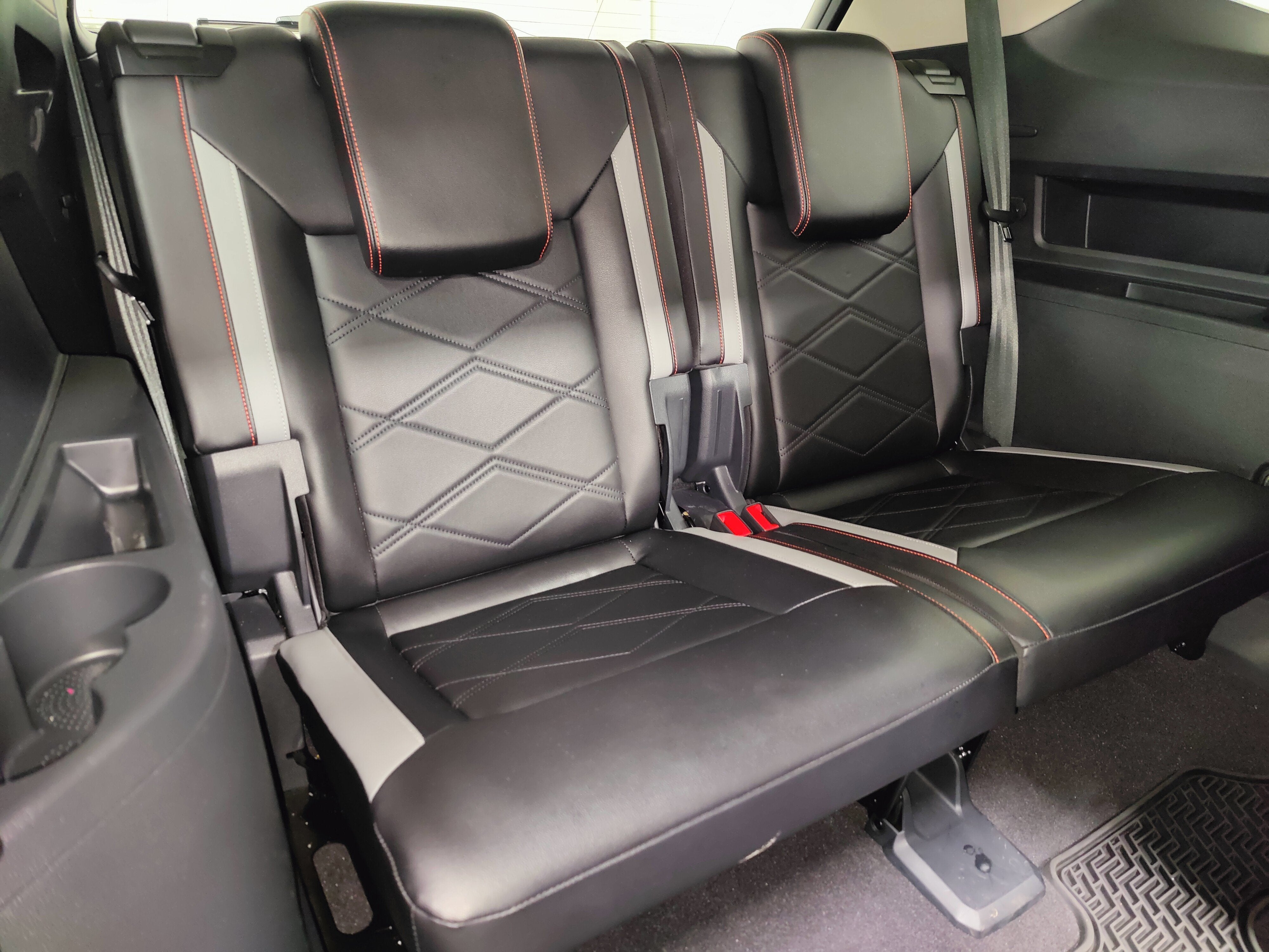 2024 Volkswagen Atlas Peak Edition SE AWD w/Sunroof