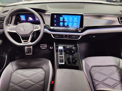 2024 Volkswagen Atlas Peak Edition SE AWD w/Sunroof