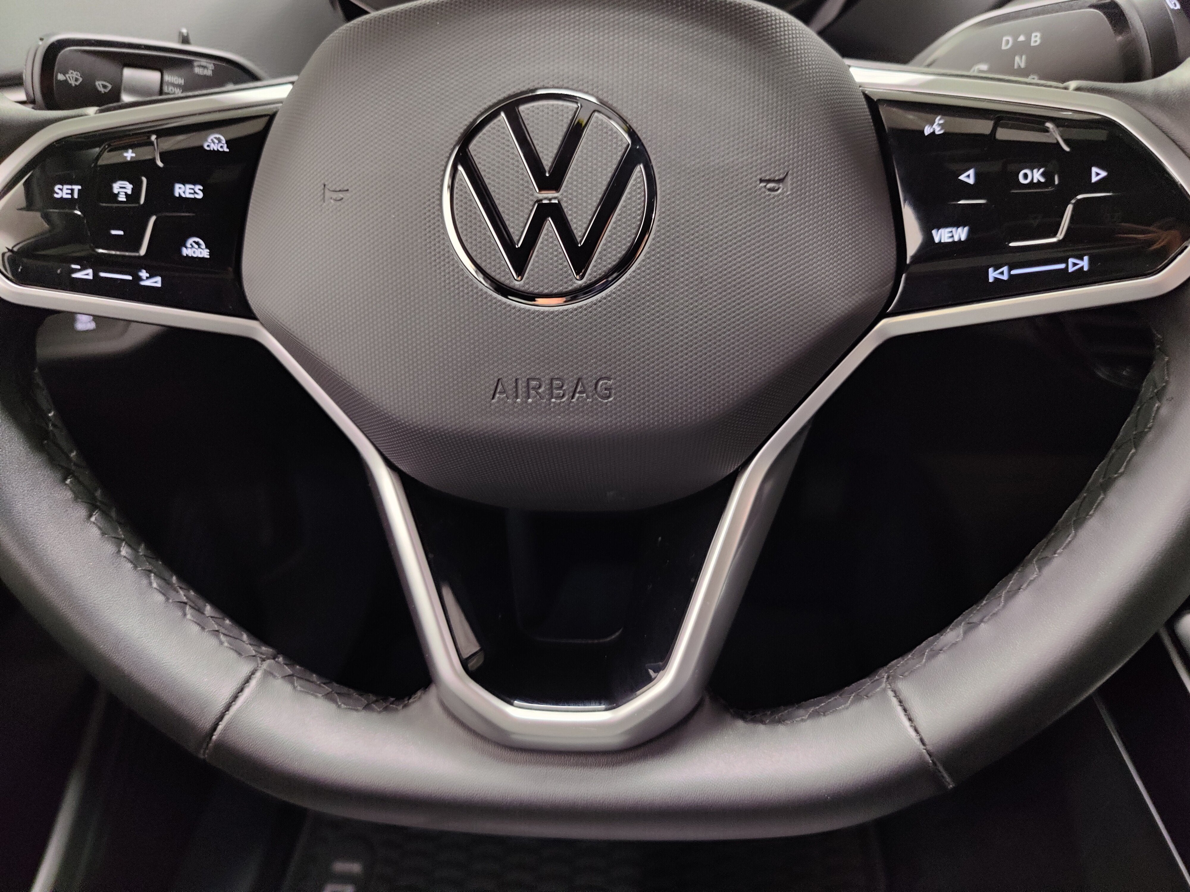 2025 Volkswagen ID.4 Pro