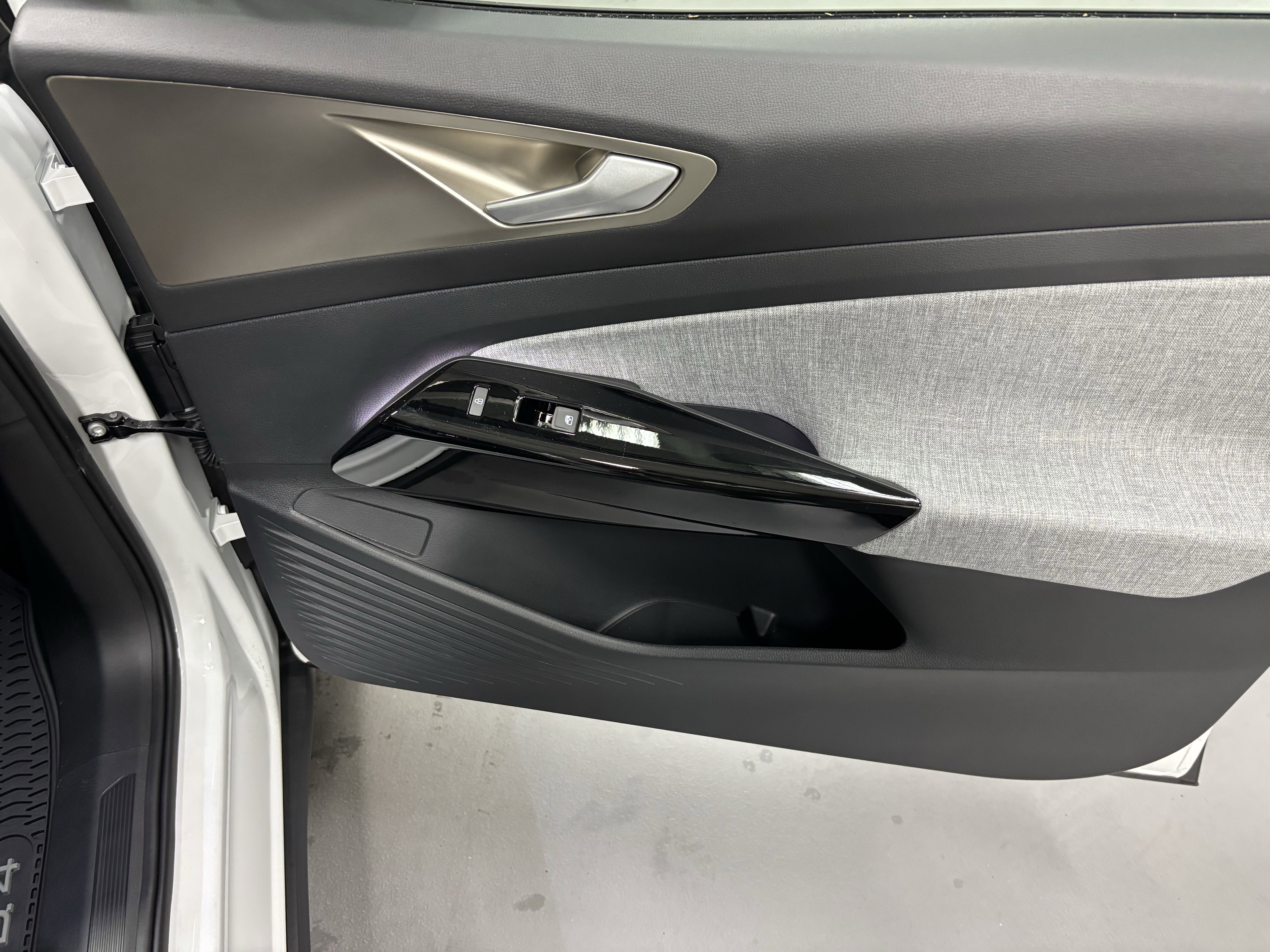 2025 Volkswagen ID.4 Pro