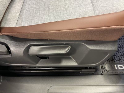 2025 Volkswagen ID.4 Pro