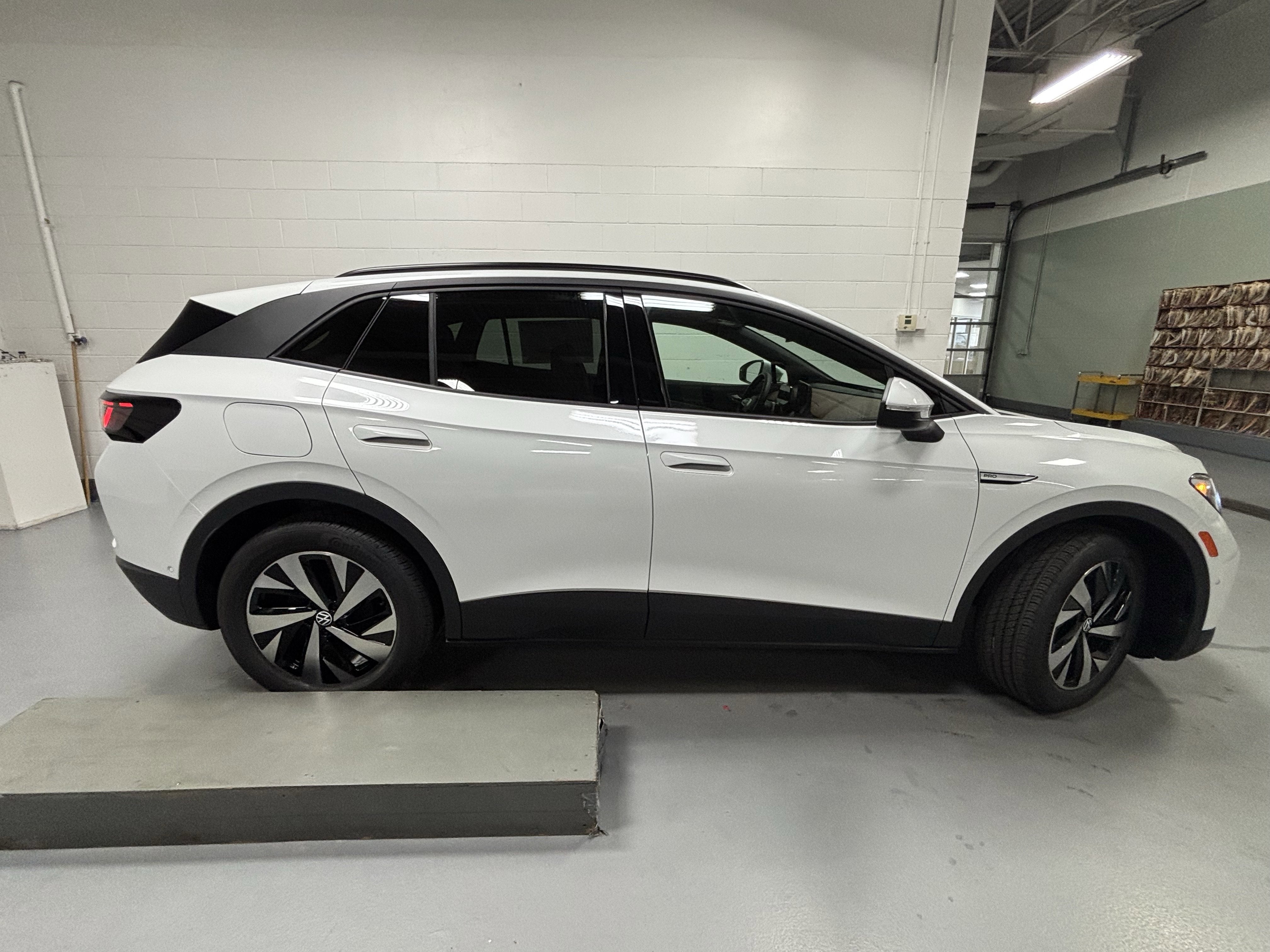 2025 Volkswagen ID.4 Pro