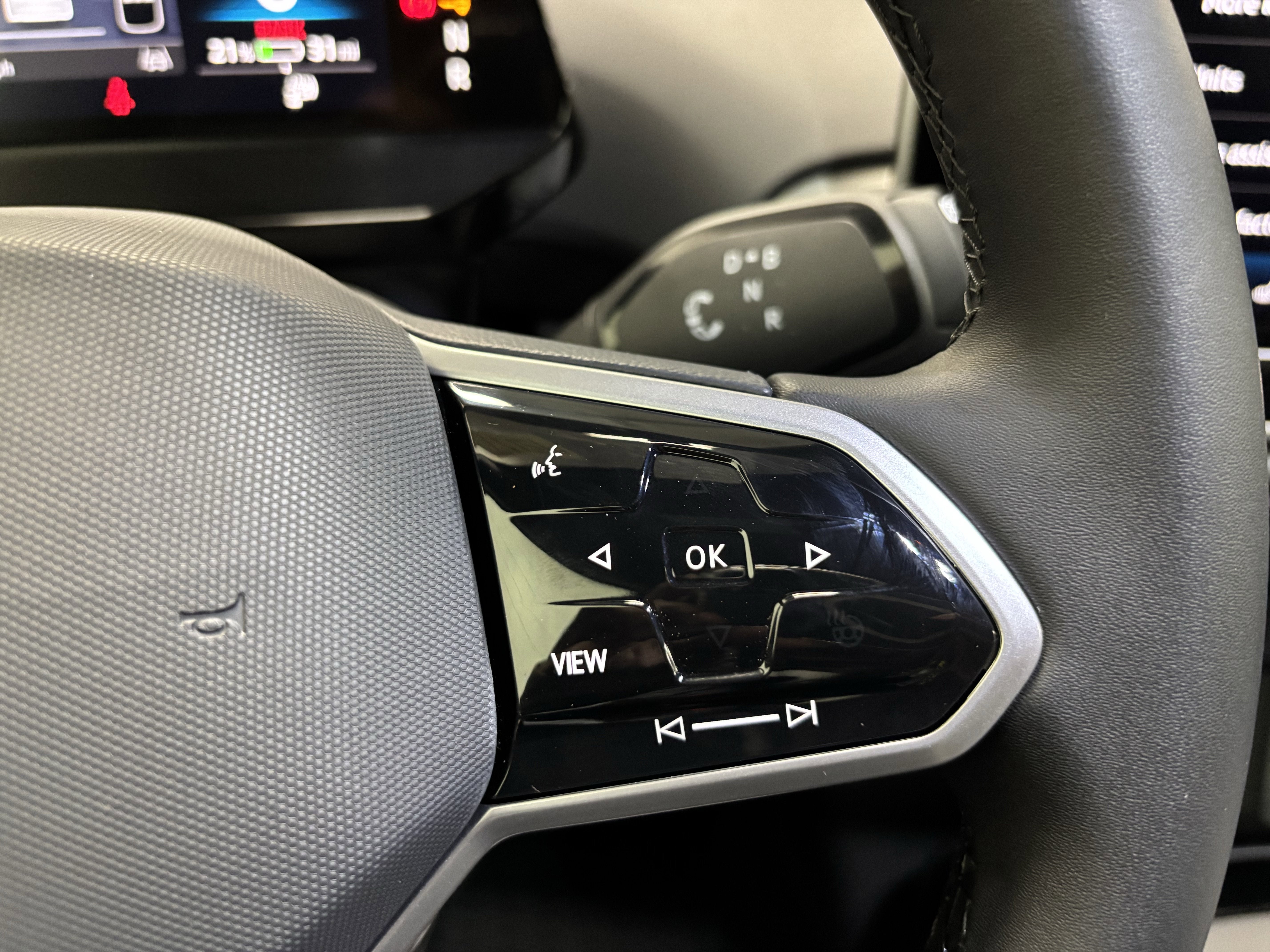 2025 Volkswagen ID.4 Pro