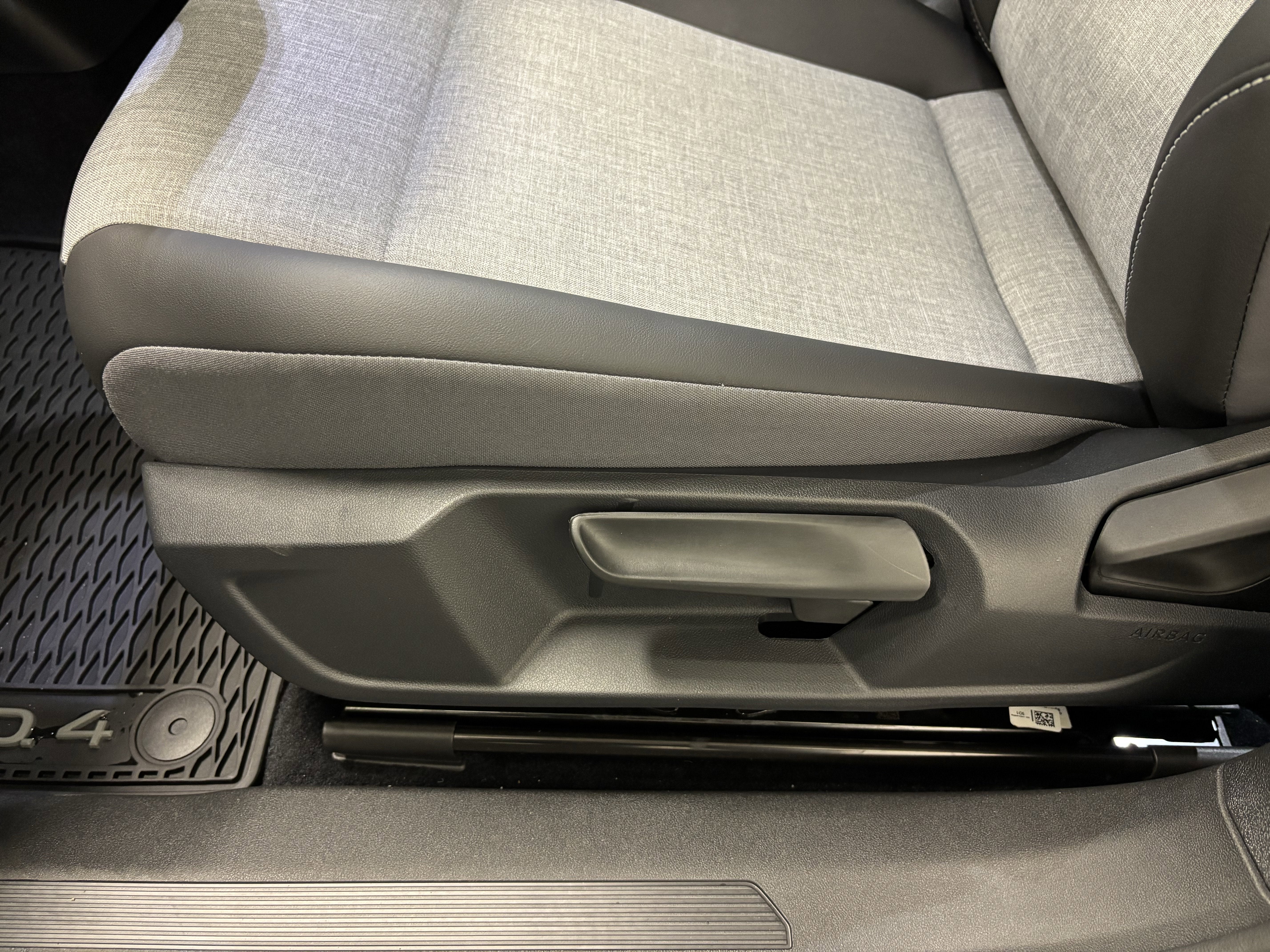 2025 Volkswagen ID.4 Pro