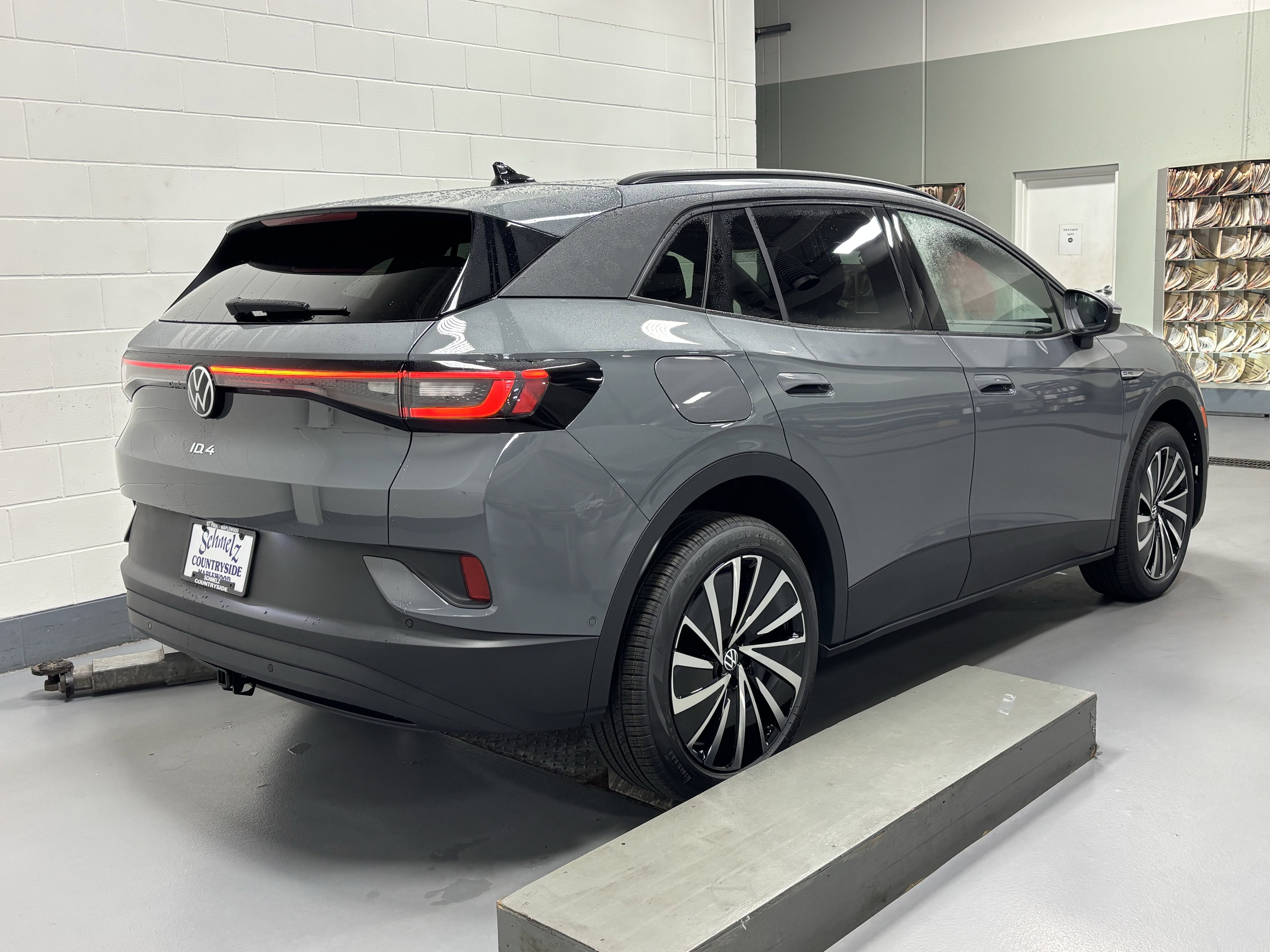 2025 Volkswagen ID.4 Pro