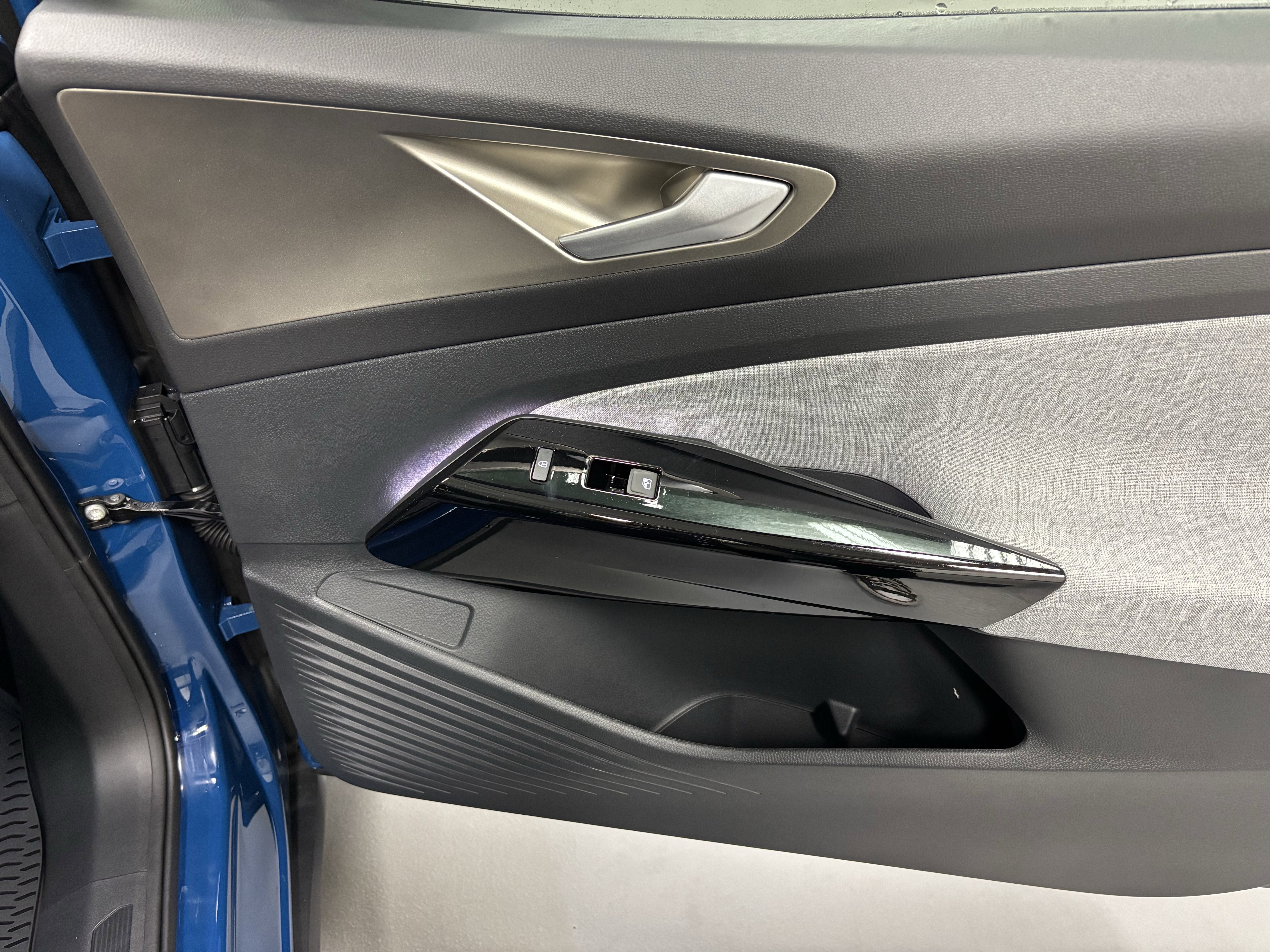 2025 Volkswagen ID.4 Pro