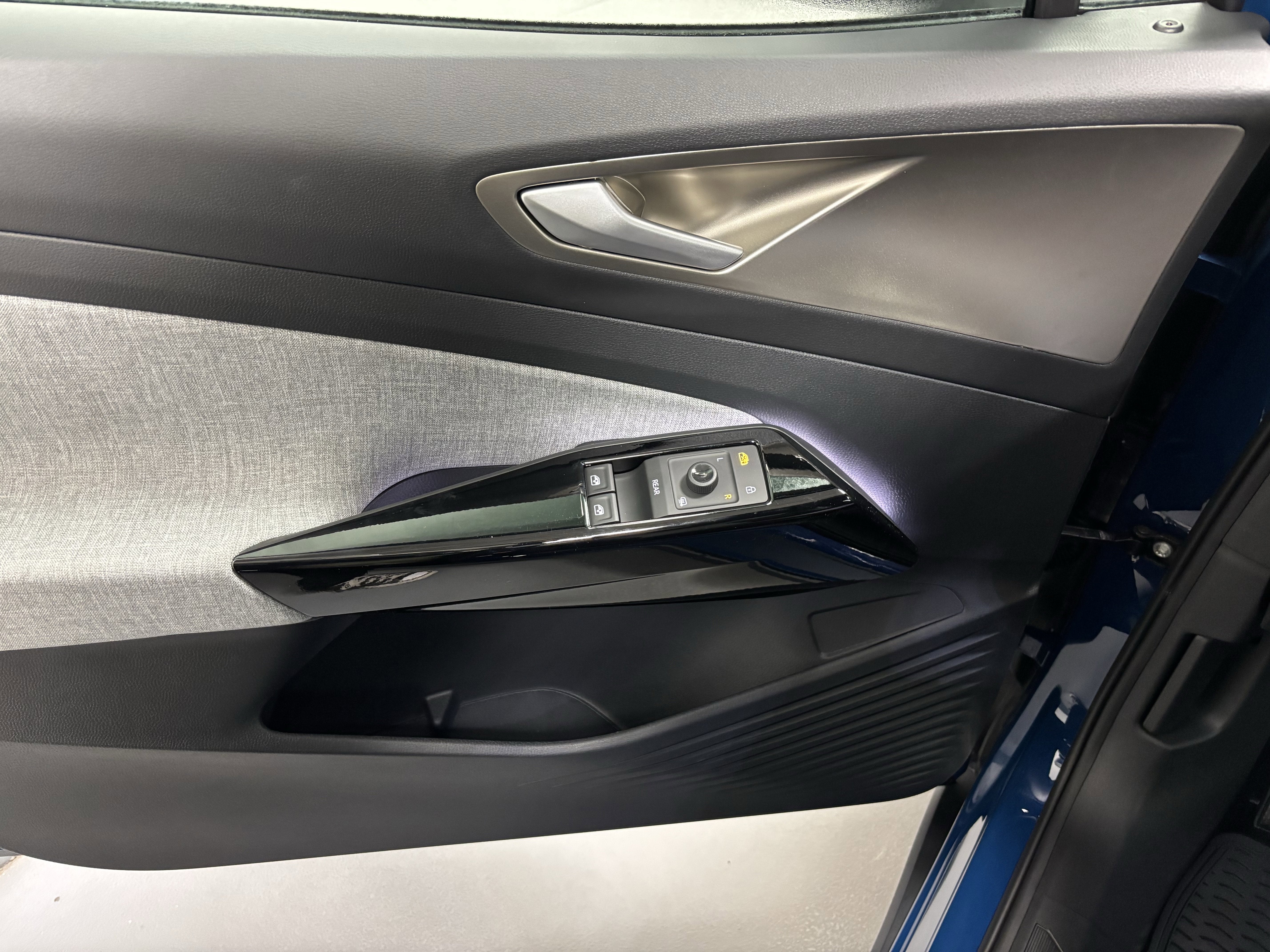 2025 Volkswagen ID.4 Pro