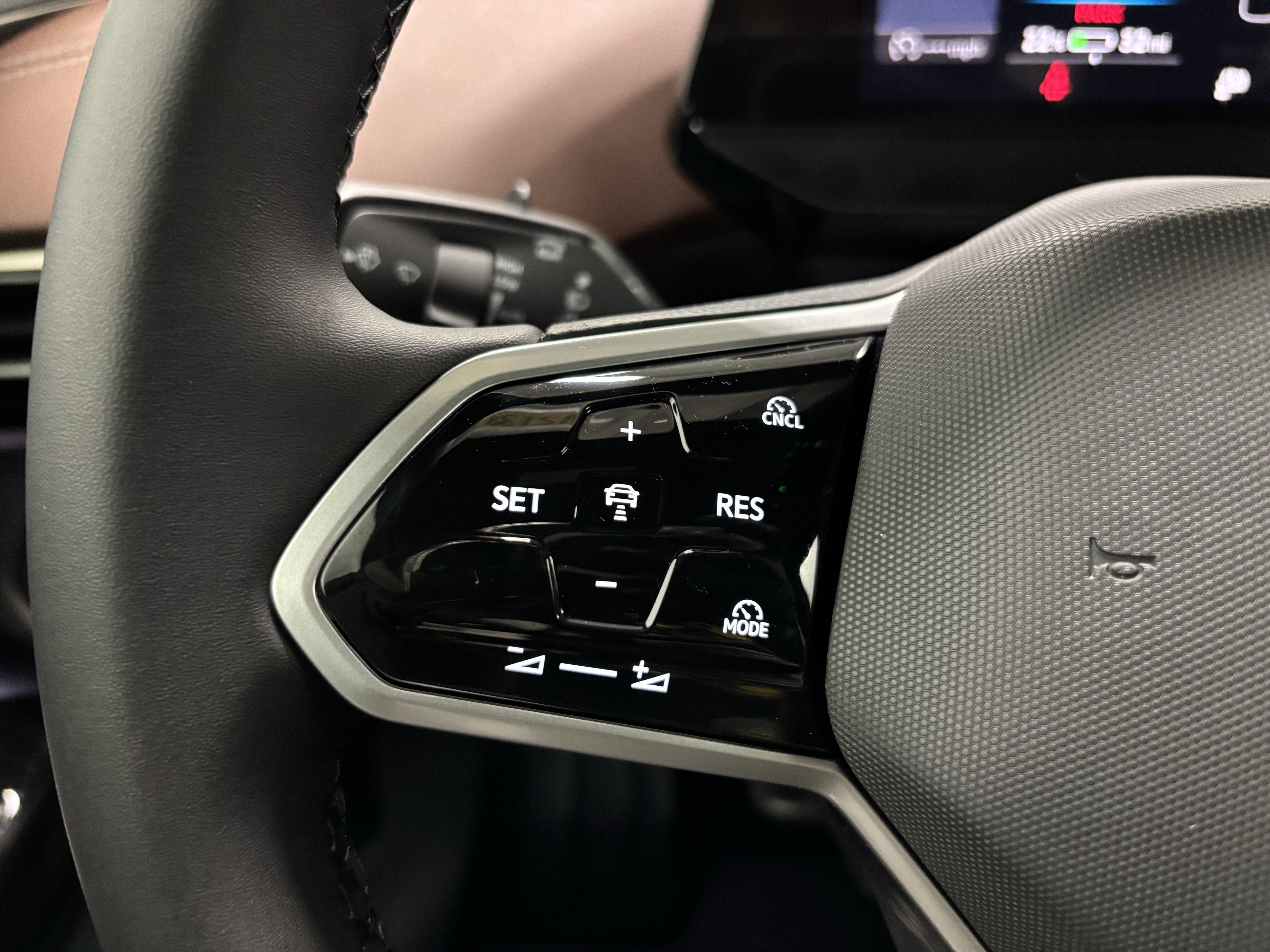 2025 Volkswagen ID.4 Pro