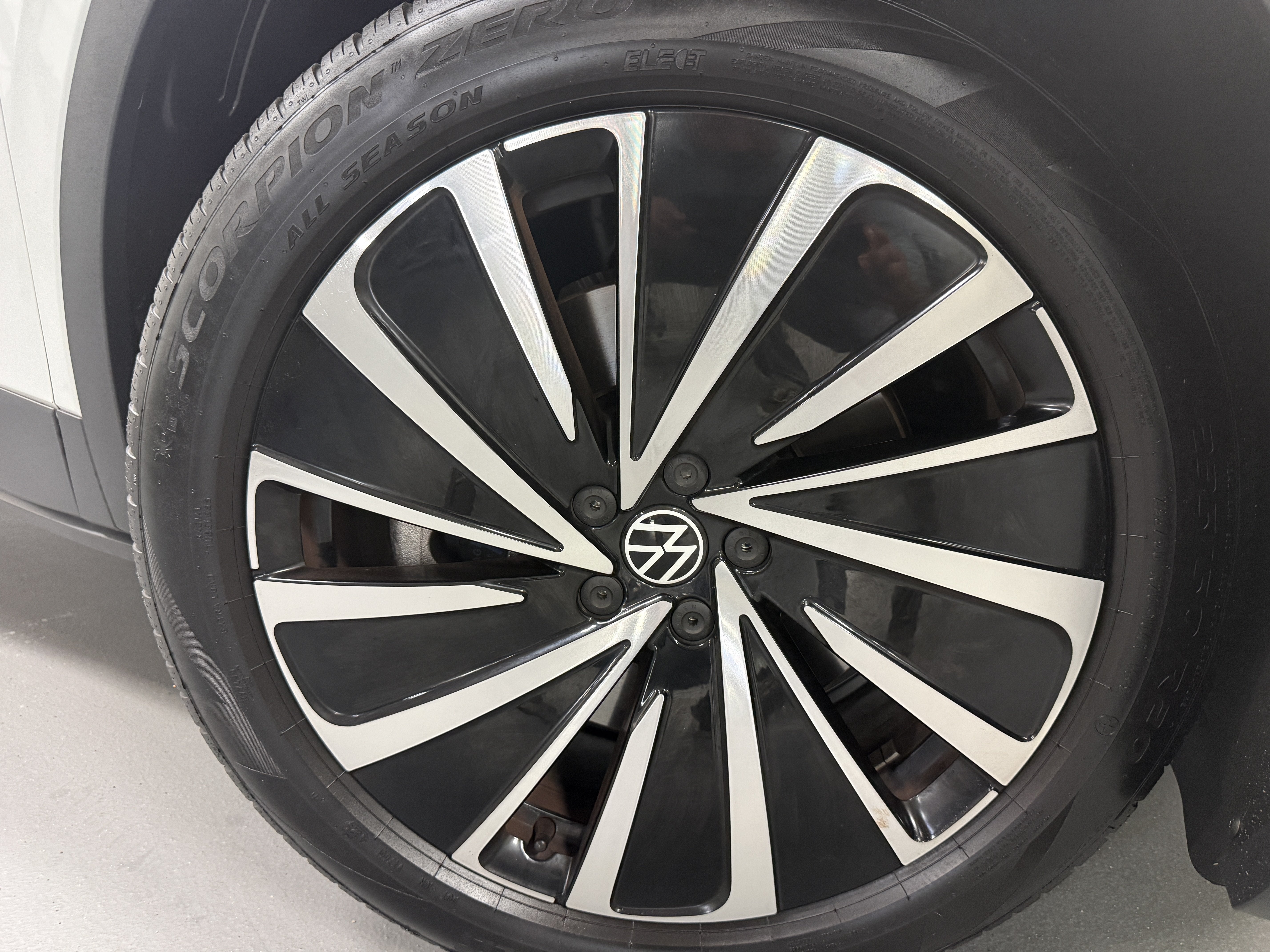 2025 Volkswagen ID.4 Pro AWD Long Range