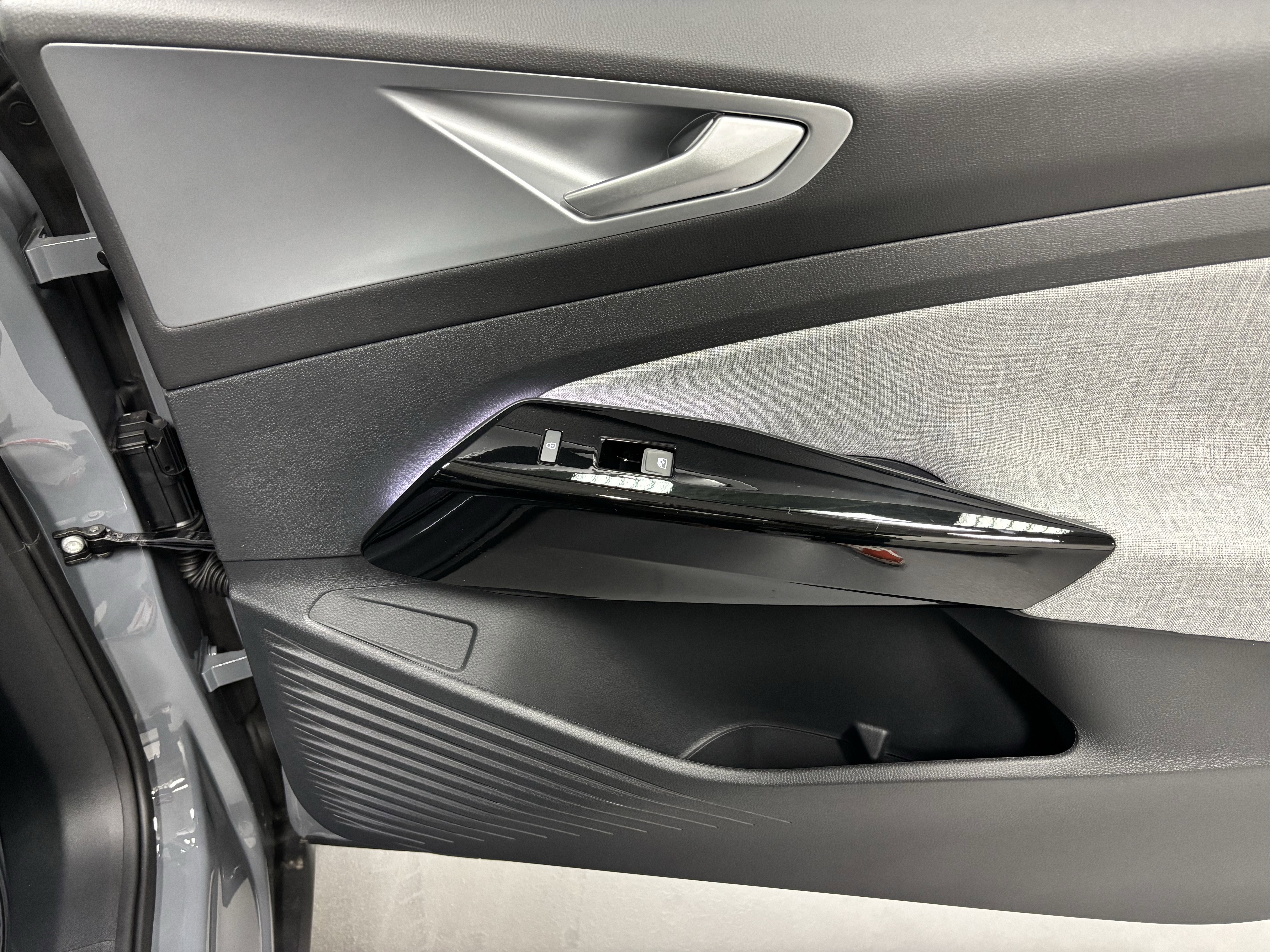 2025 Volkswagen ID.4 Pro