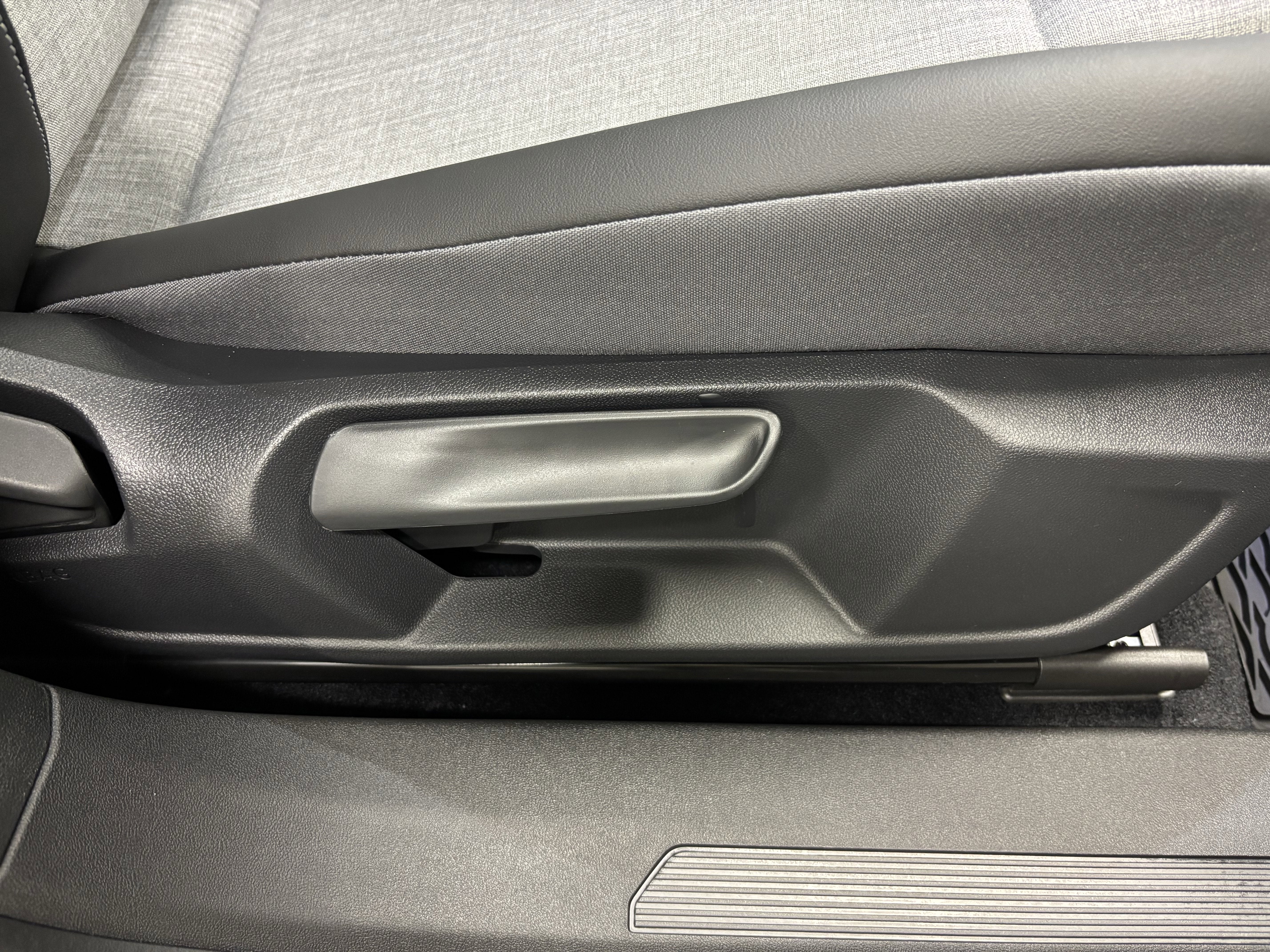 2025 Volkswagen ID.4 Pro