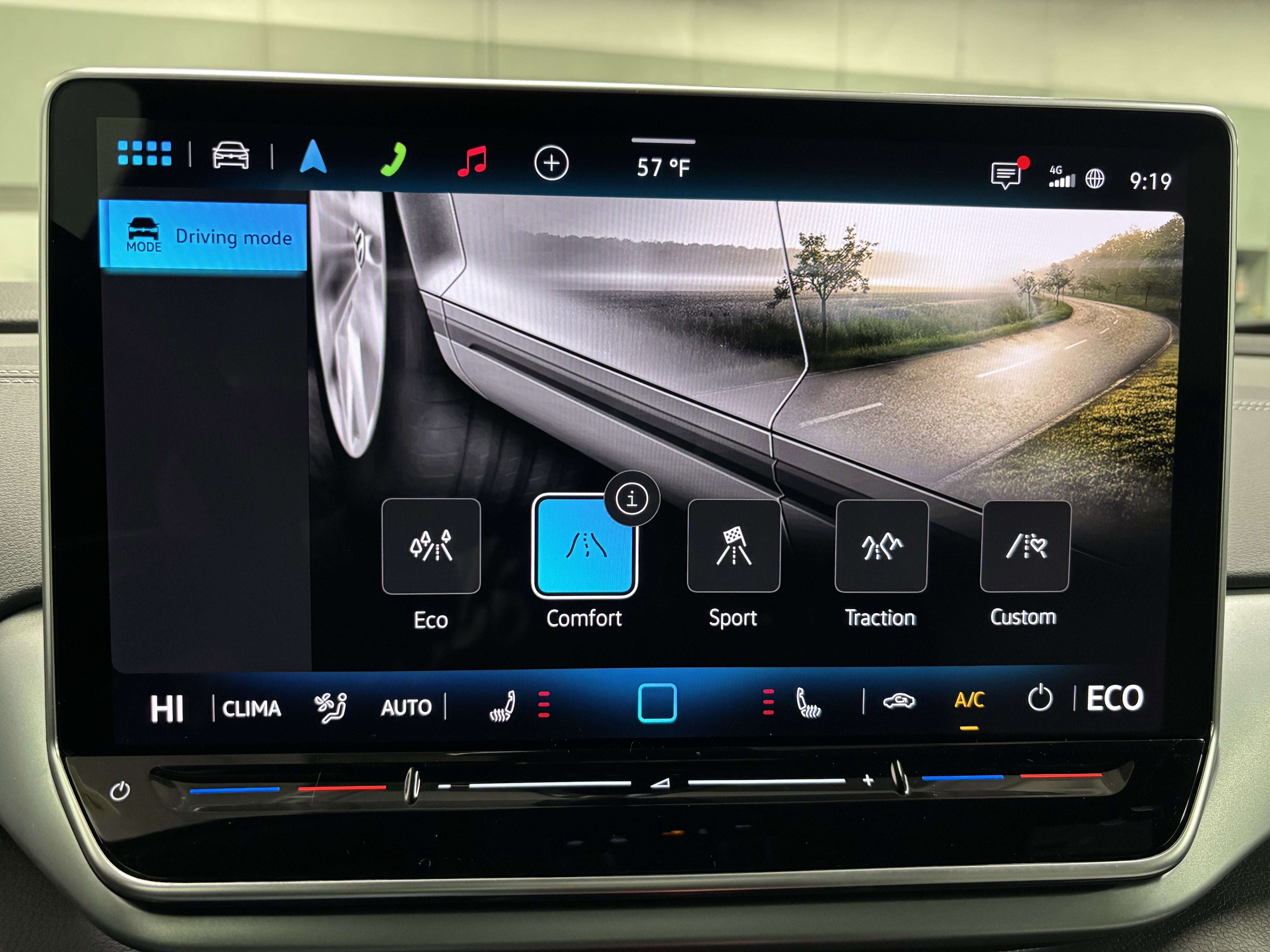 2025 Volkswagen ID.4 Pro