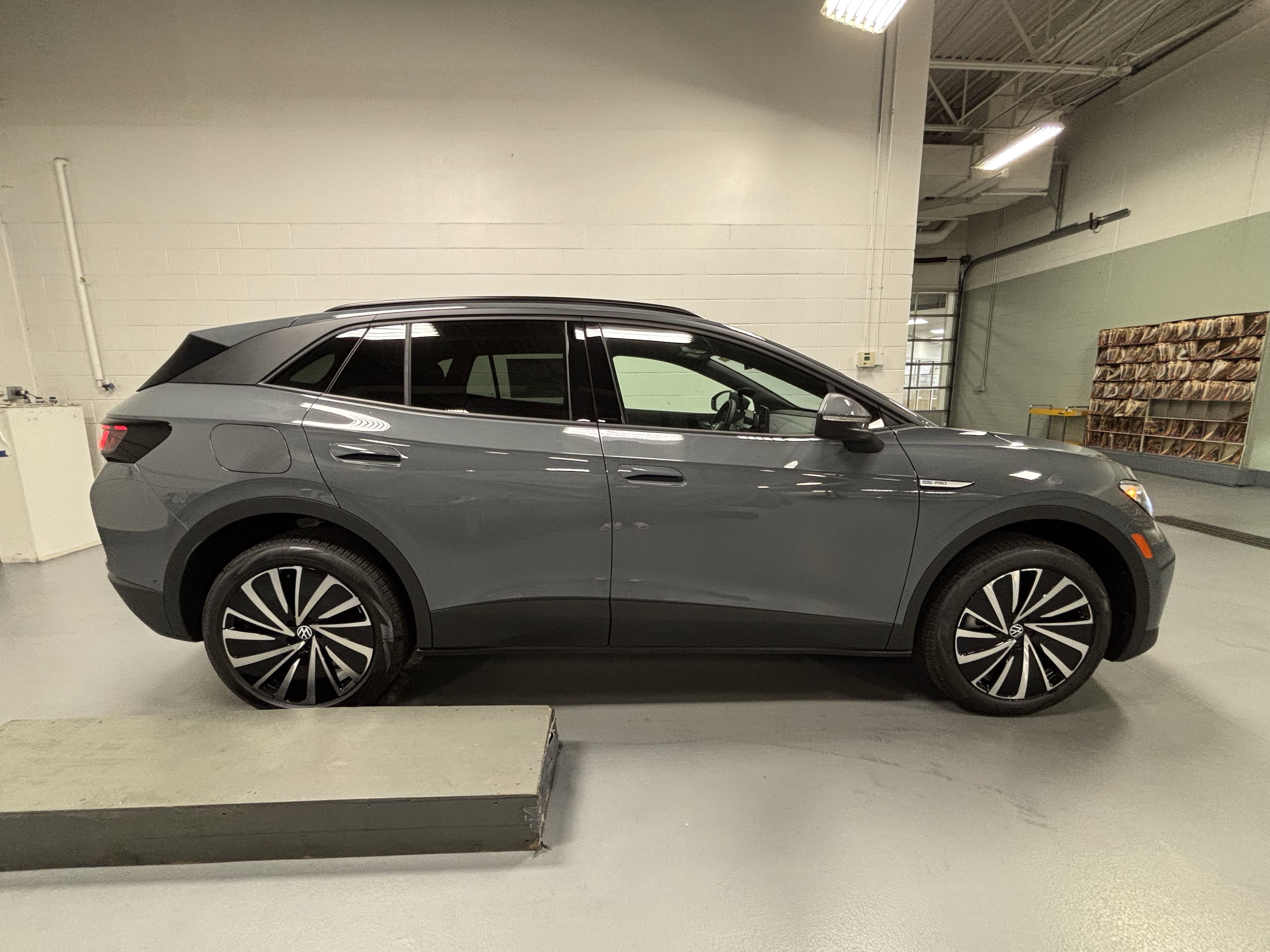 2025 Volkswagen ID.4 Pro