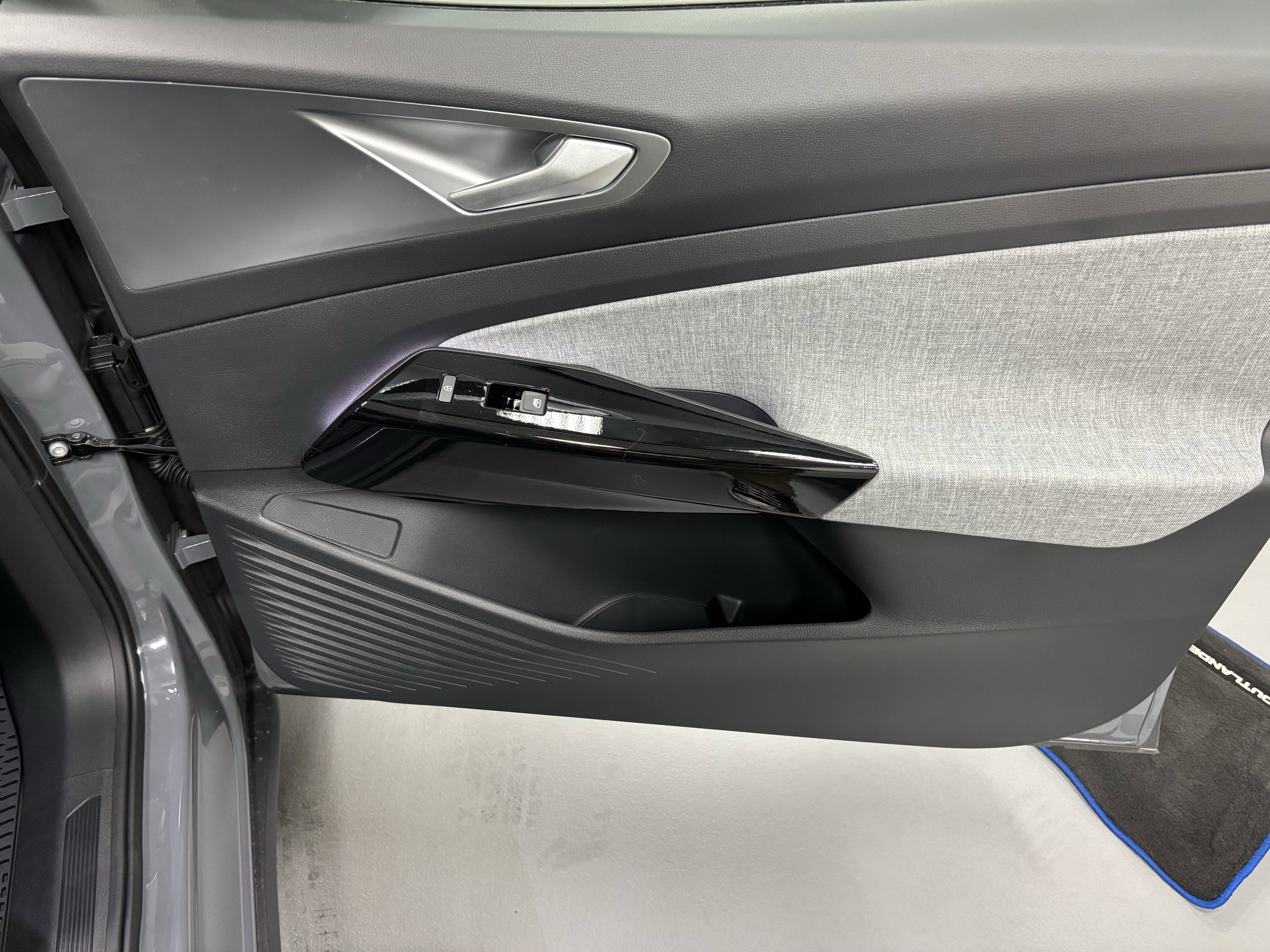 2025 Volkswagen ID.4 Pro