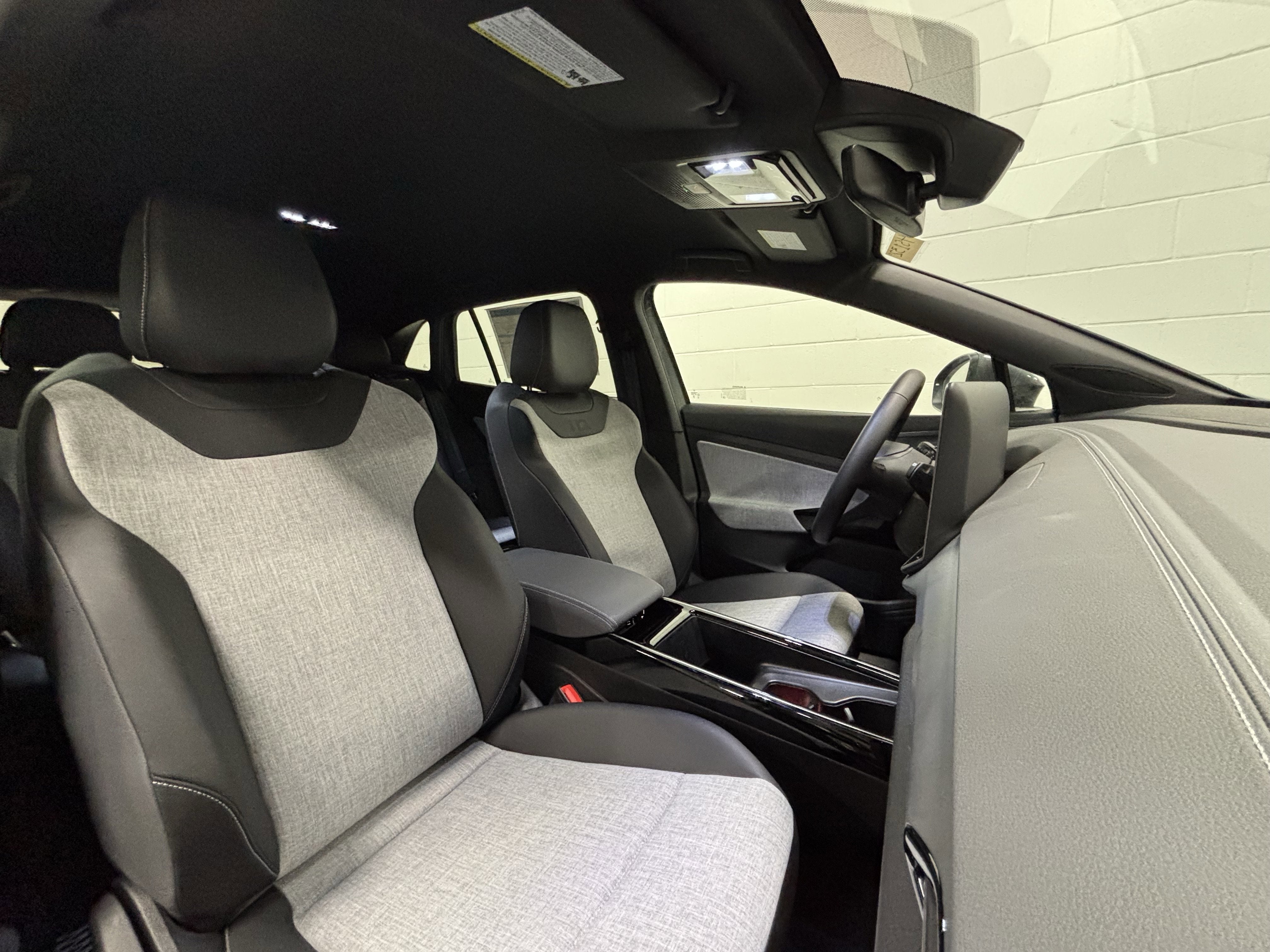 2025 Volkswagen ID.4 Pro