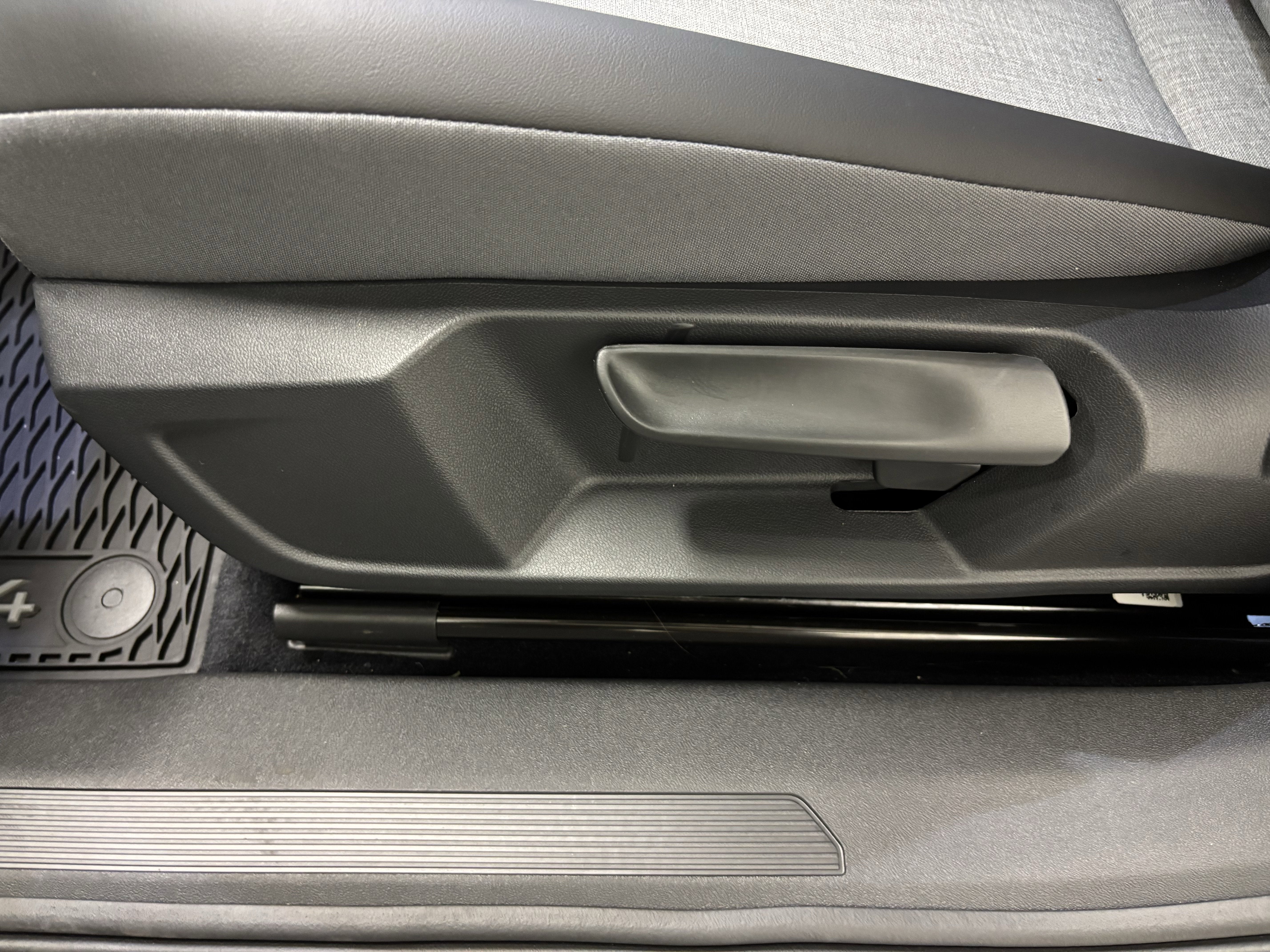 2025 Volkswagen ID.4 Pro