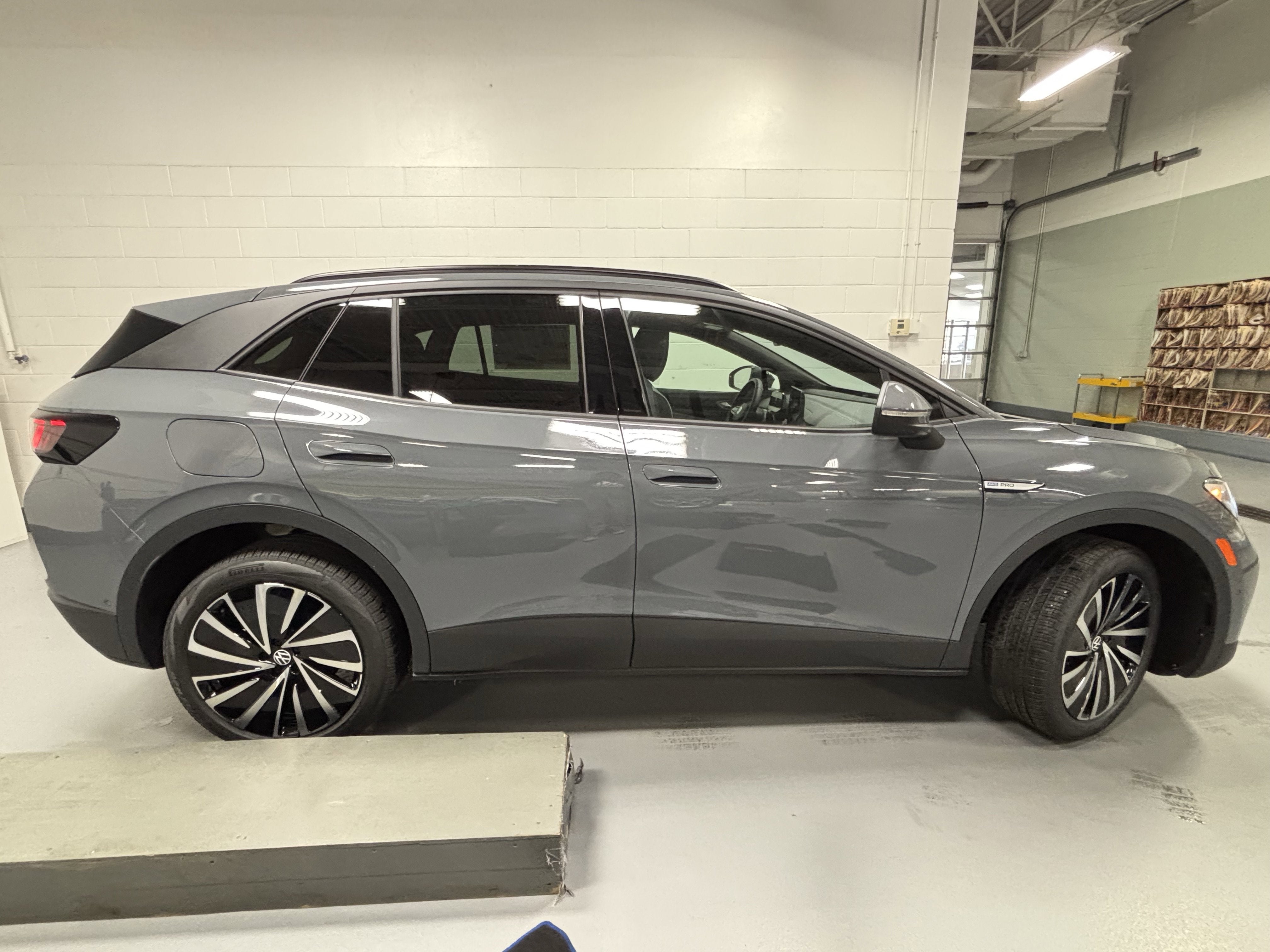 2025 Volkswagen ID.4 Pro