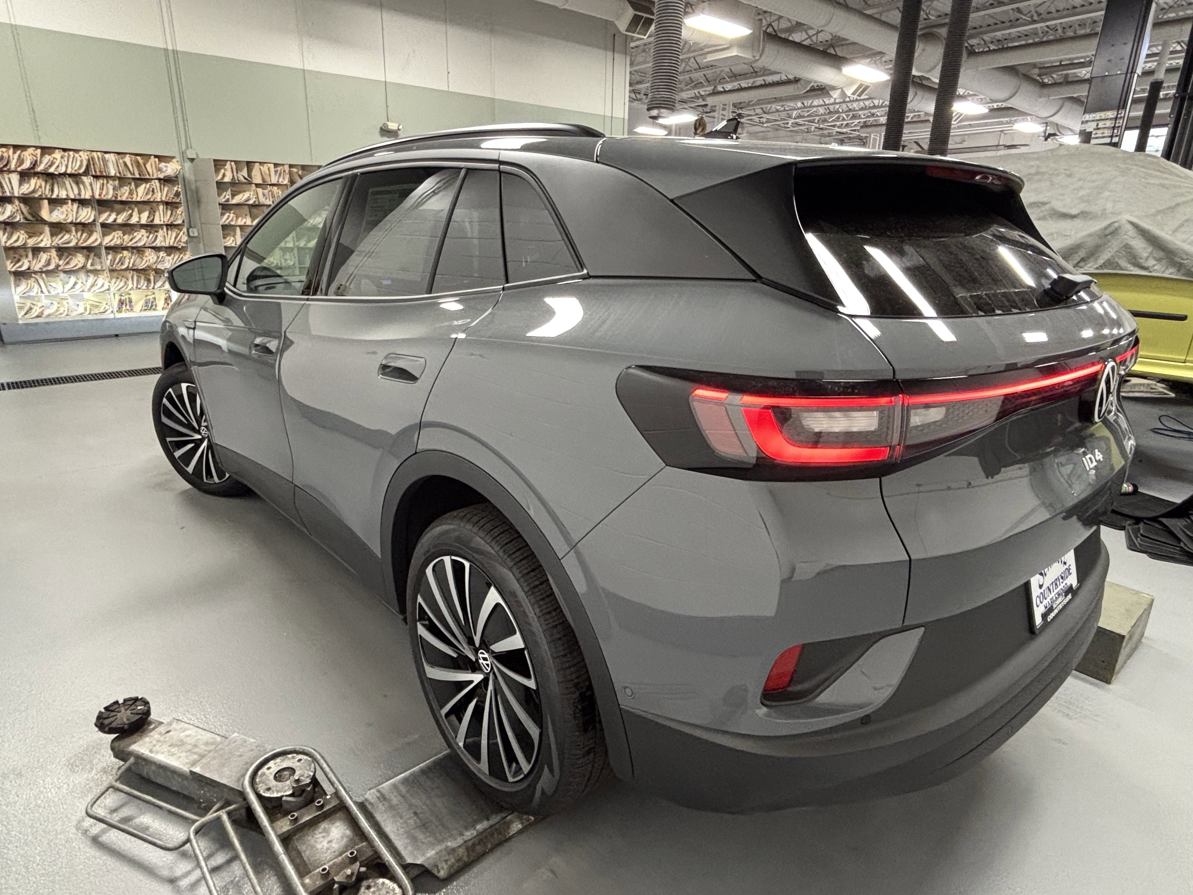 2025 Volkswagen ID.4 Pro