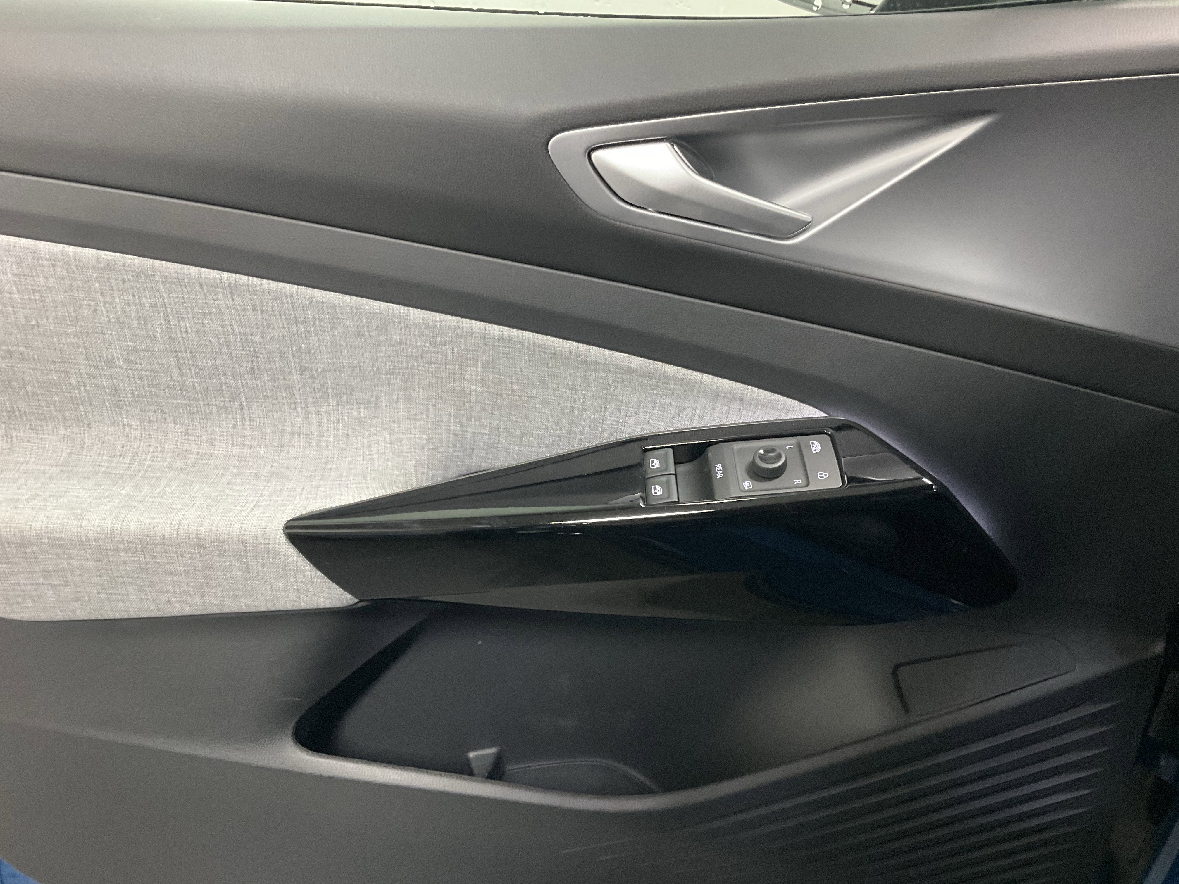 2026 Volkswagen ID.4 Pro