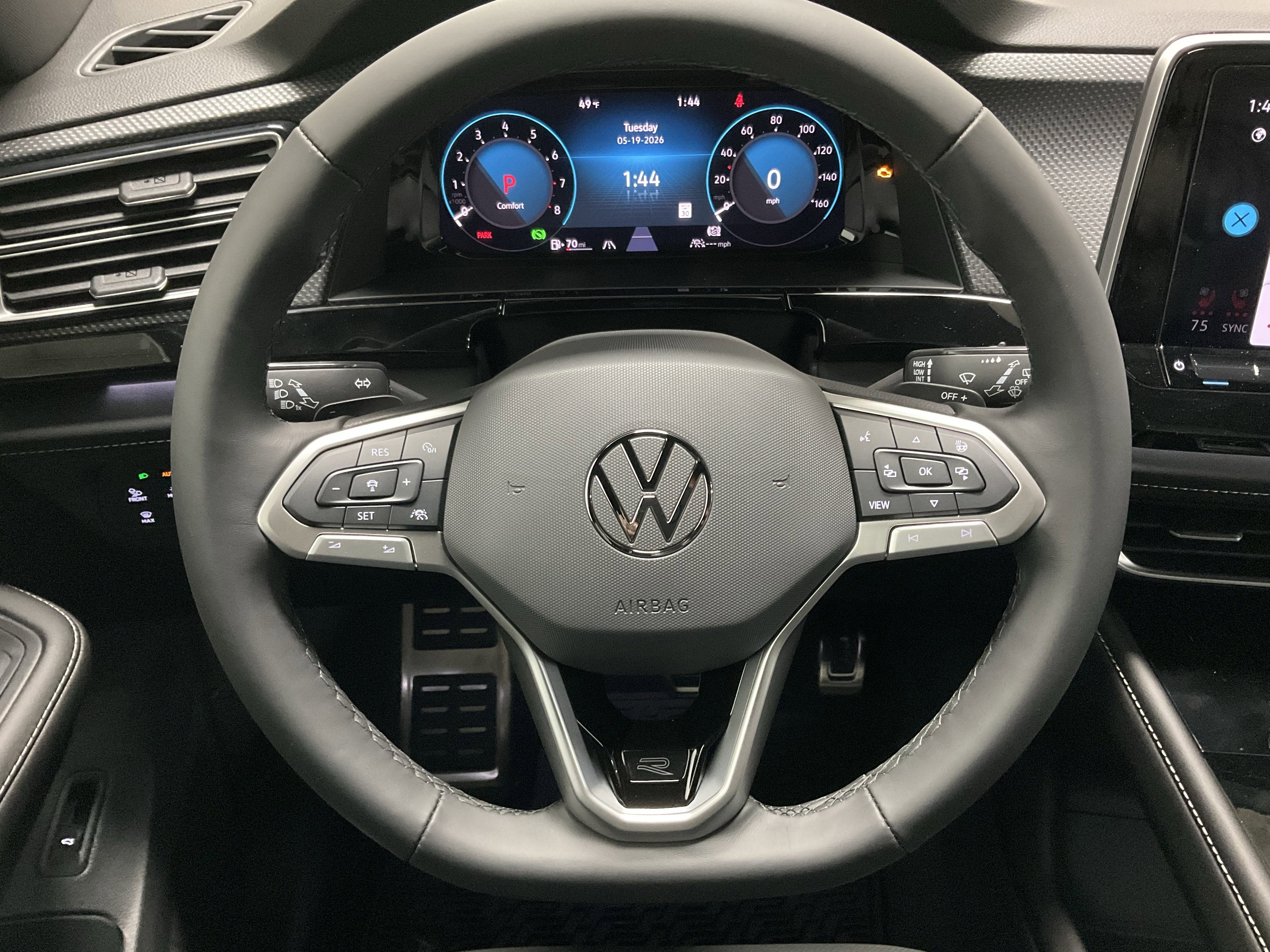 2026 Volkswagen Atlas Cross Sport 2.0T SEL Premium R-Line