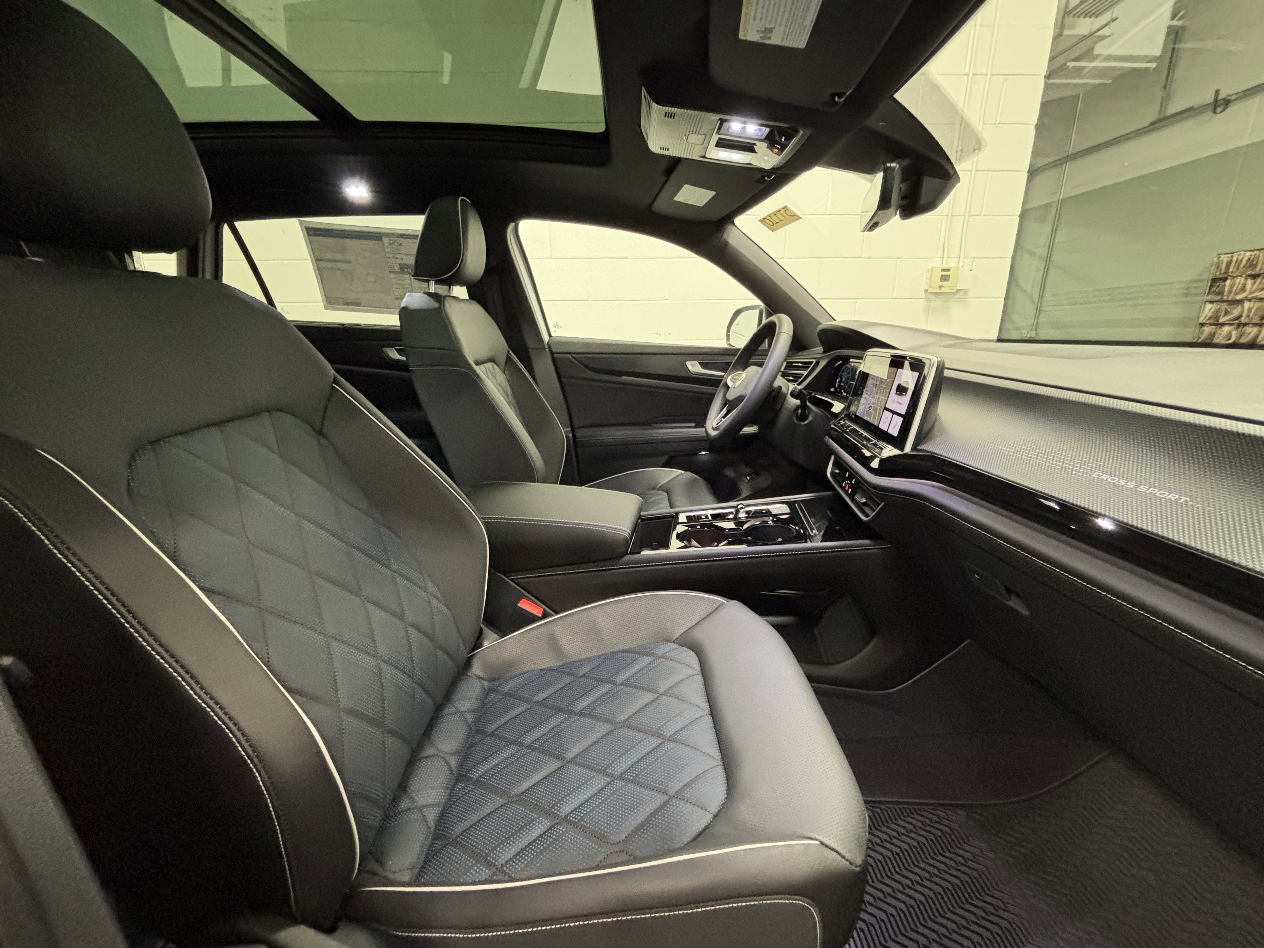 2026 Volkswagen Atlas Cross Sport 2.0T SEL Premium R-Line