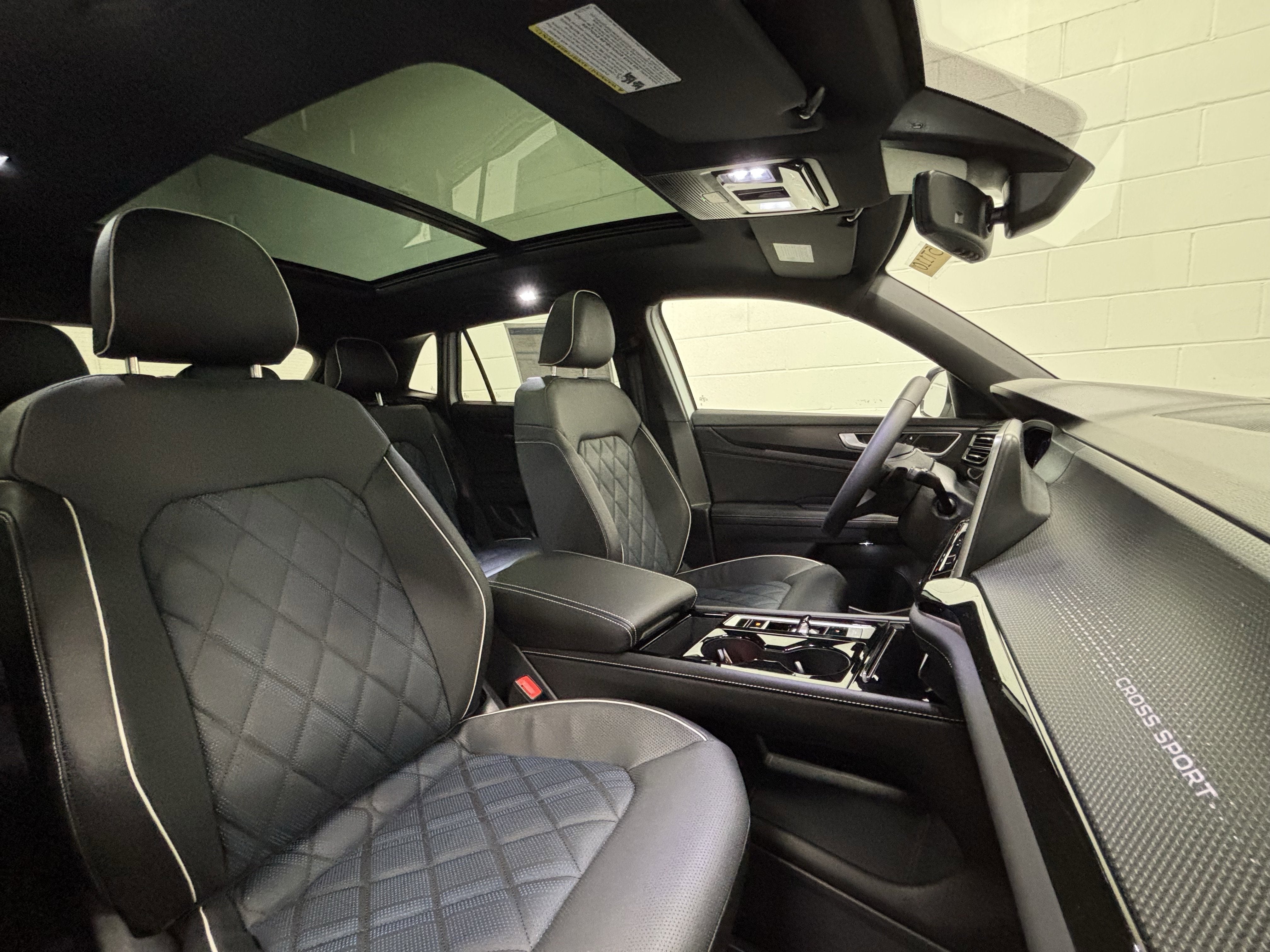 2026 Volkswagen Atlas Cross Sport 2.0T SEL Premium R-Line