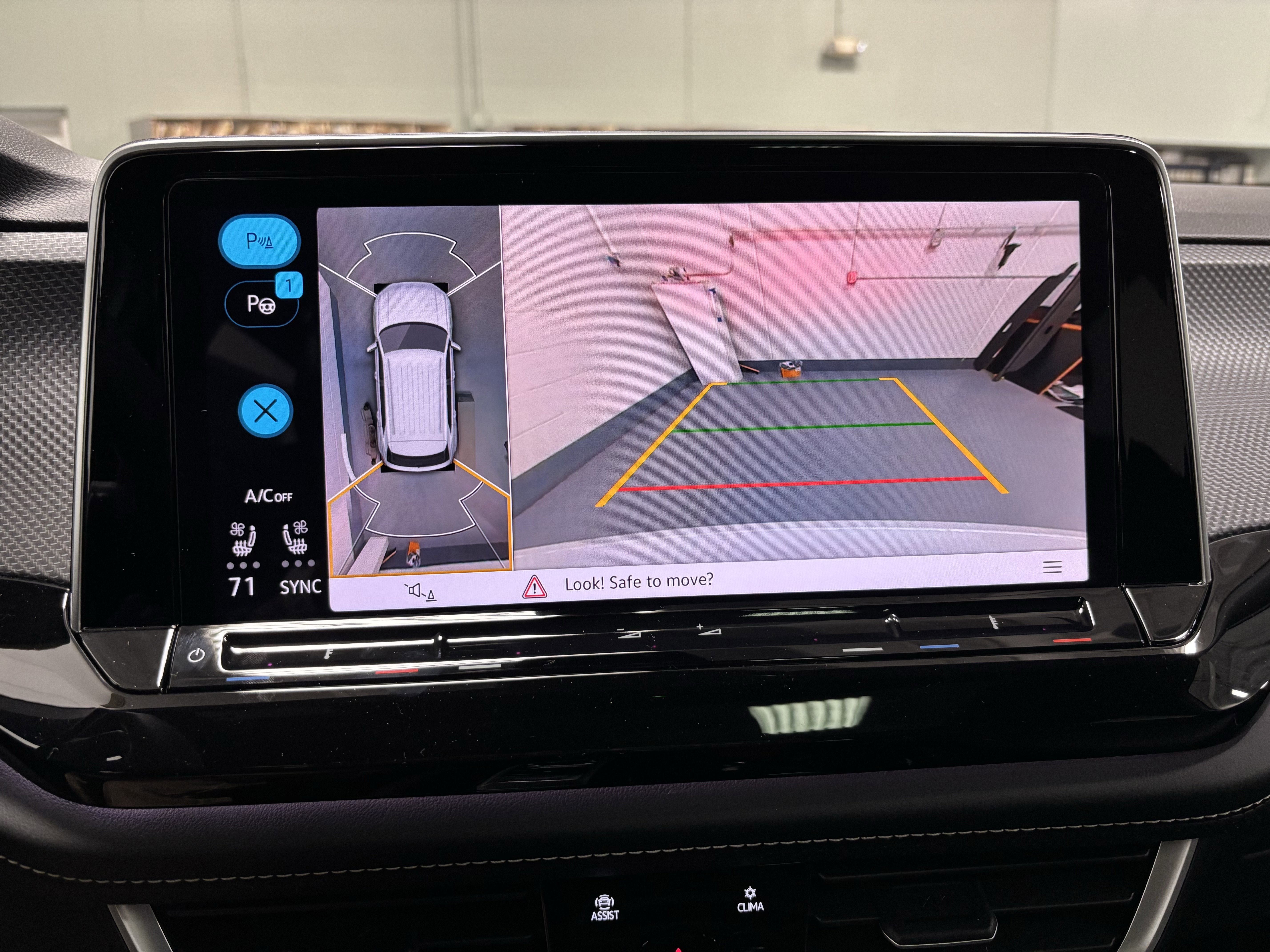 2026 Volkswagen Atlas Cross Sport 2.0T SEL Premium R-Line